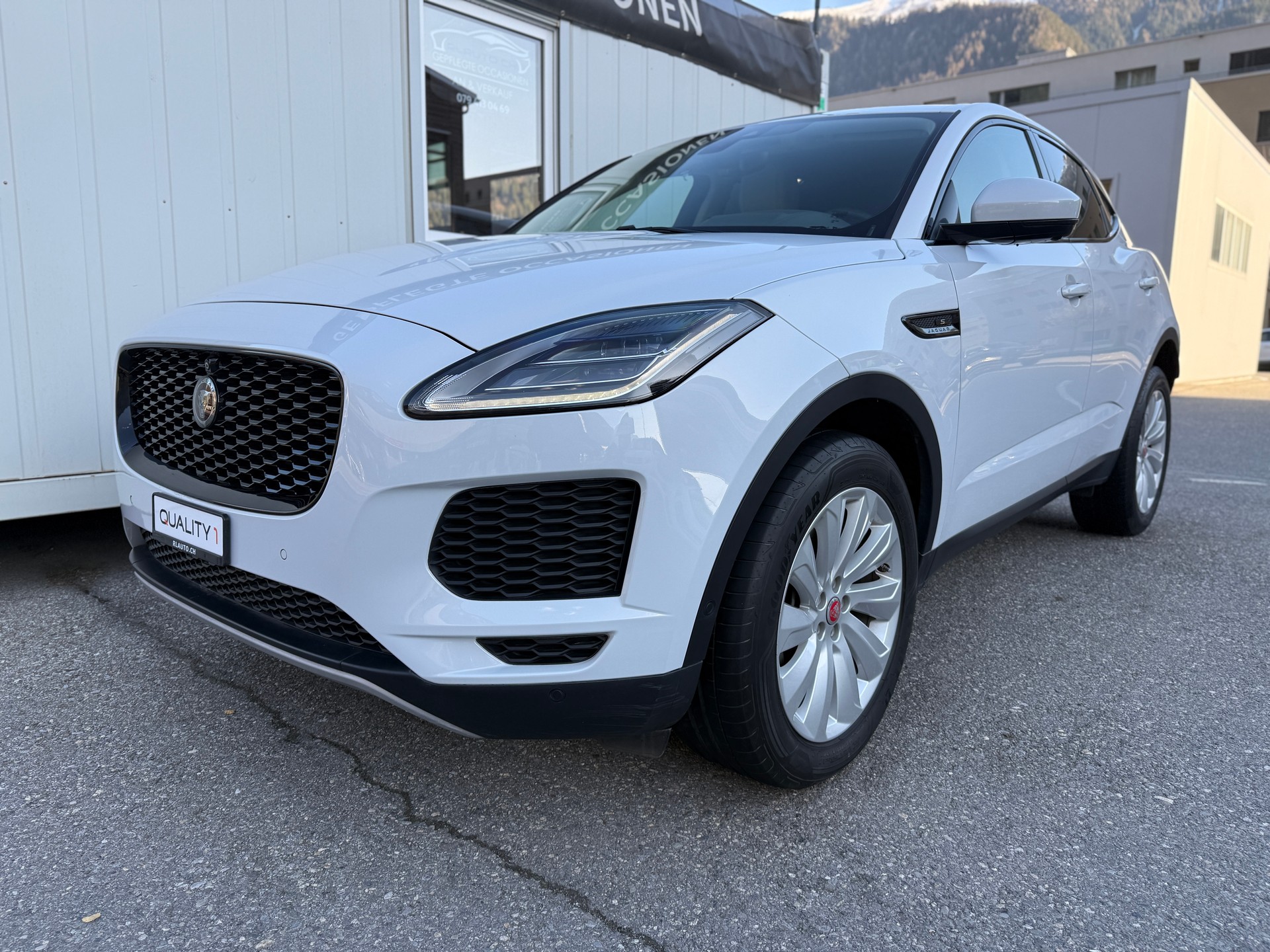 JAGUAR E-Pace 2.0 P250 S AWD Automatik *4x4* AUTOMAT* KLIMA*-image-10