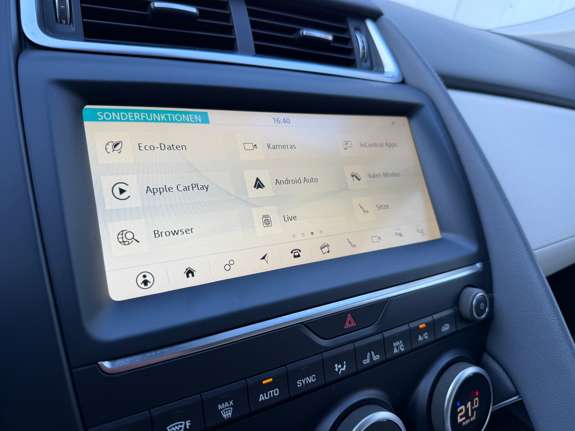 JAGUAR E-Pace 2.0 P250 S AWD Automatik *4x4* AUTOMAT* KLIMA*-image-24