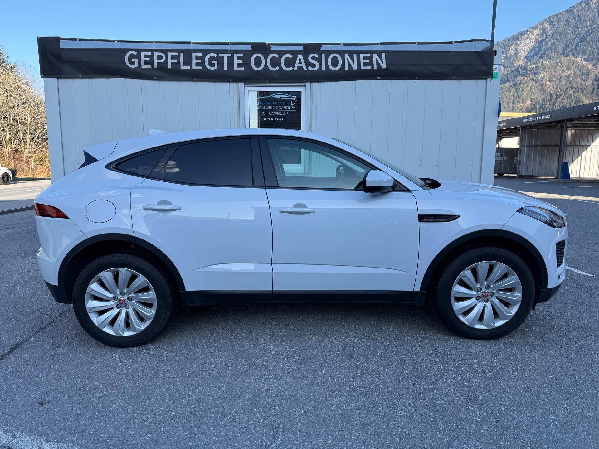 JAGUAR E-Pace 2.0 P250 S AWD Automatik *4x4* AUTOMAT* KLIMA*-image-2