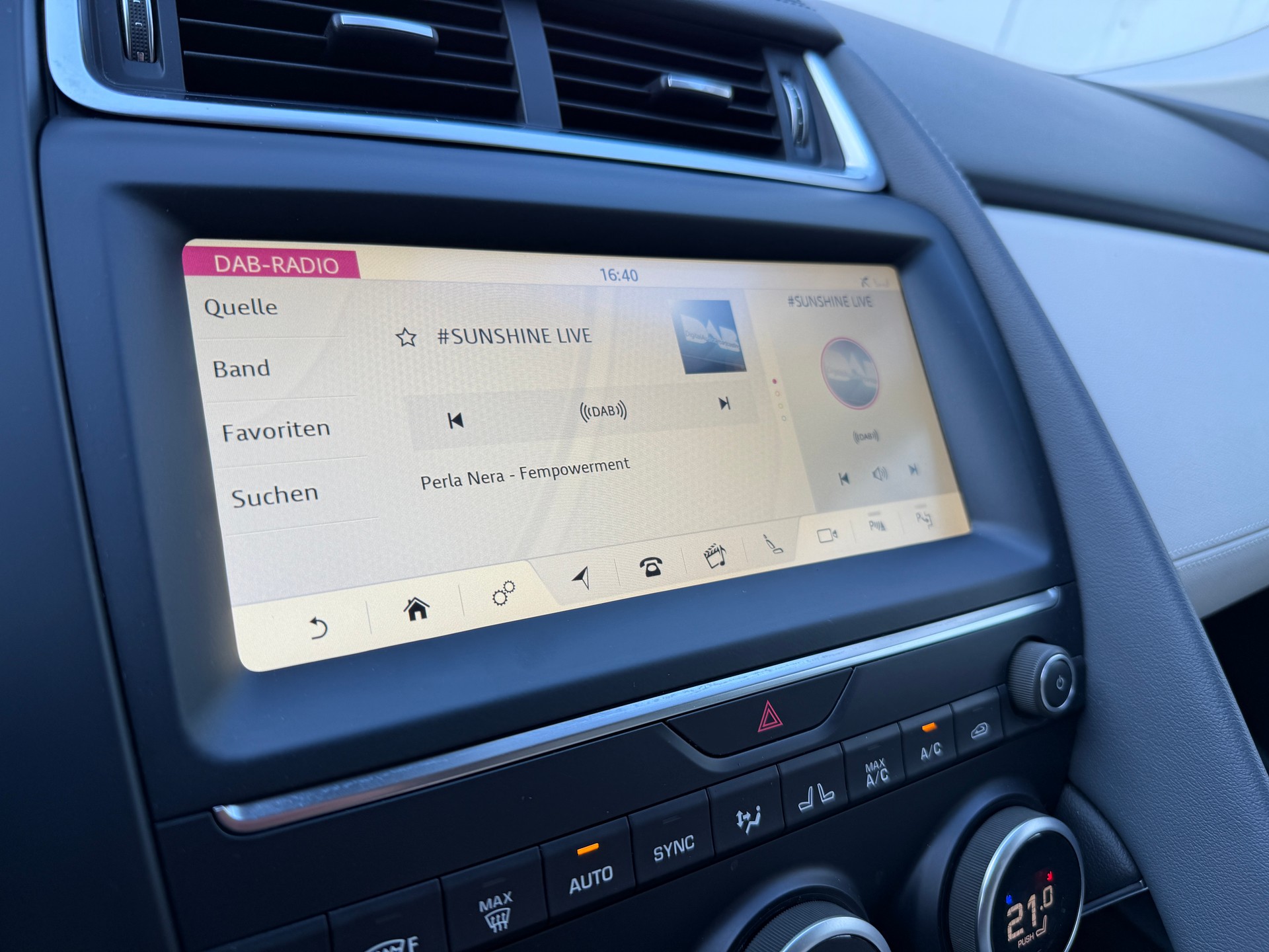 JAGUAR E-Pace 2.0 P250 S AWD Automatik *4x4* AUTOMAT* KLIMA*-image-22