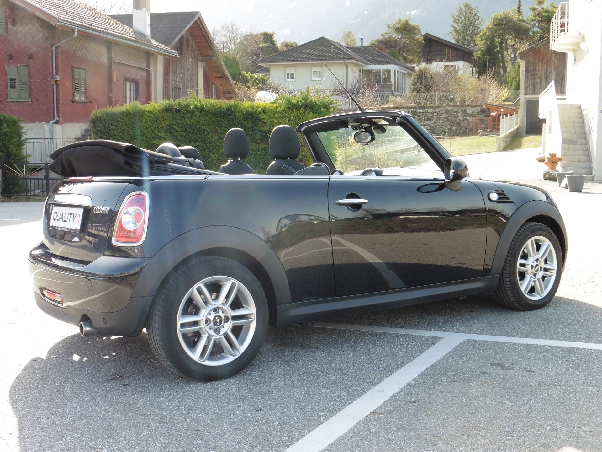 MINI Cooper Cabriolet-image-7