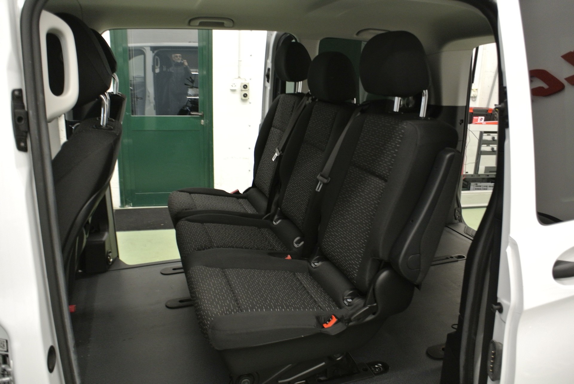 MERCEDES-BENZ Vito 116 CDI Pro Tourer 4Matic 9G-Tronic-image-14