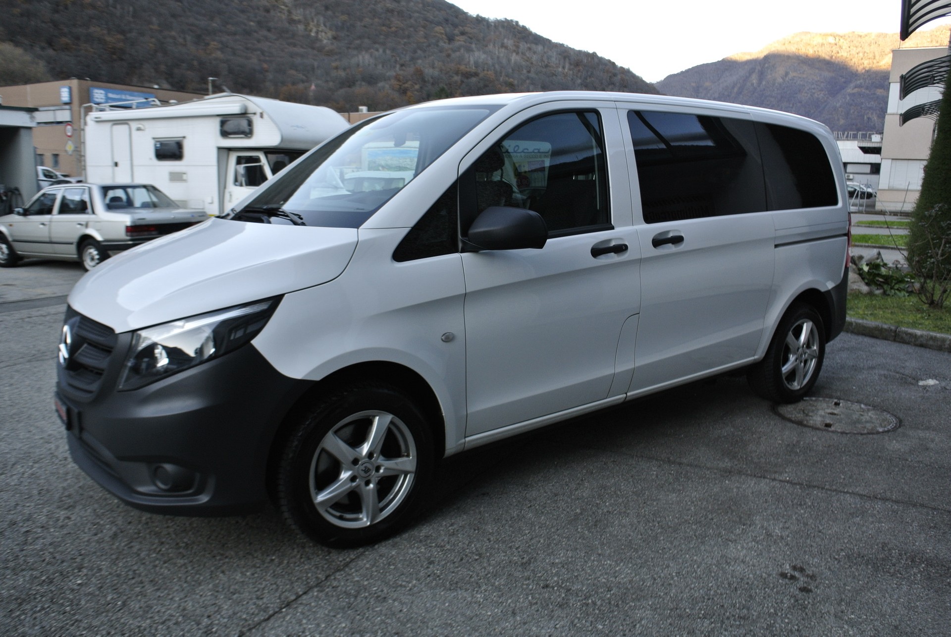 MERCEDES-BENZ Vito 116 CDI Pro Tourer 4Matic 9G-Tronic-showroom-element-1