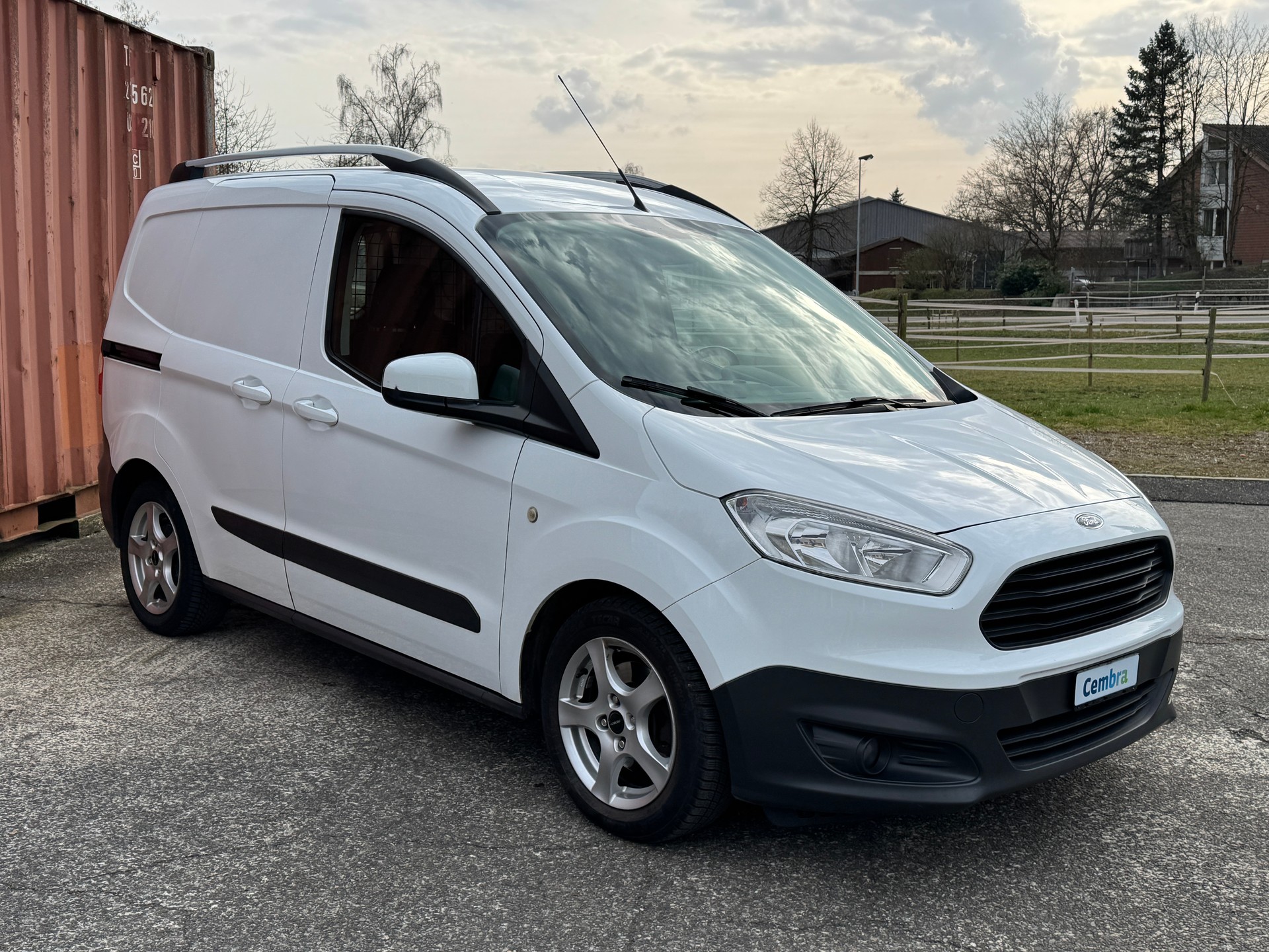 FORD Transit Courier Van 1.0 EcoB Trend-image-2