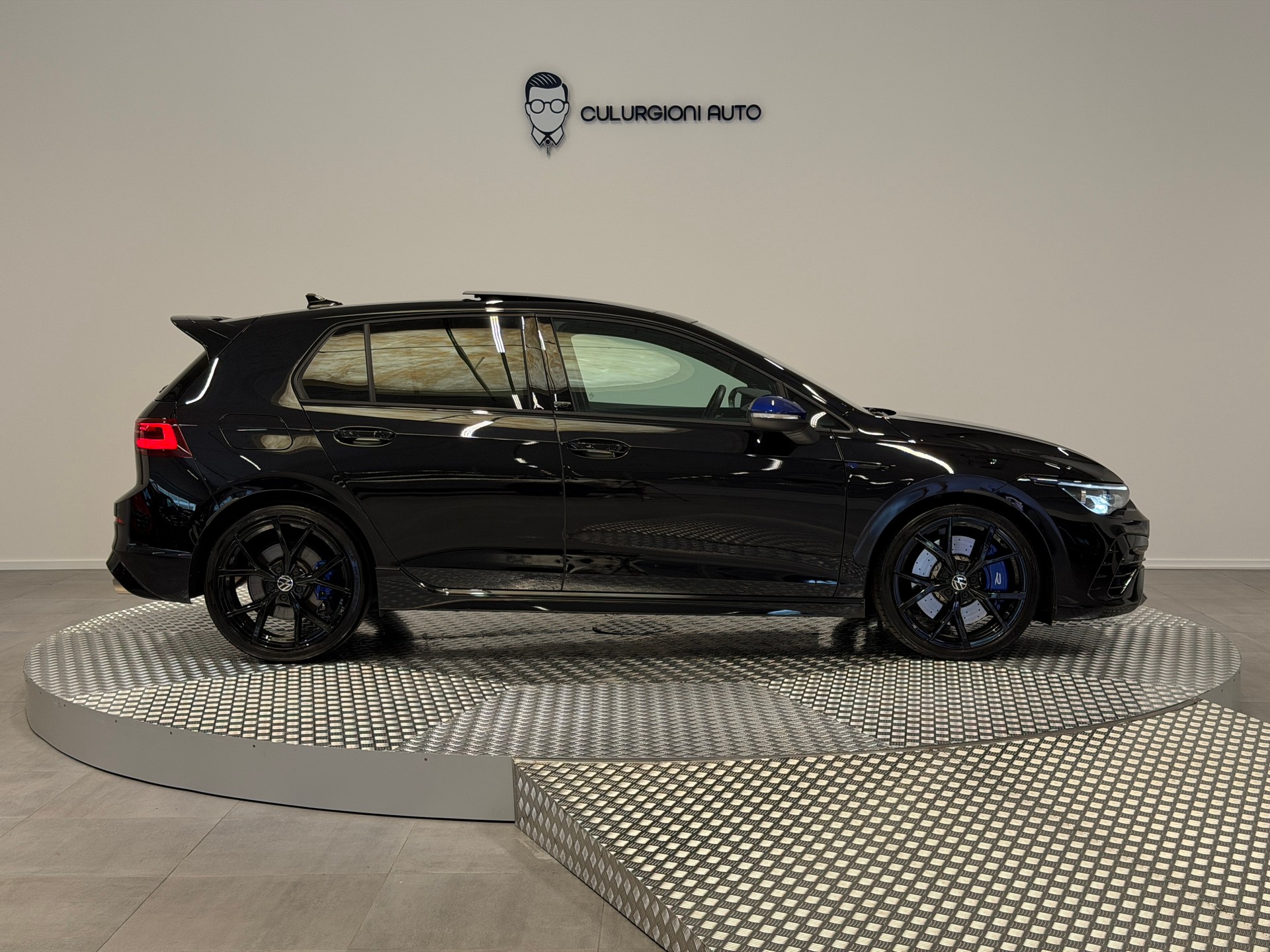 VW Golf 2.0 TSI R Black Edition DSG 4 Motion-showroom-element-3