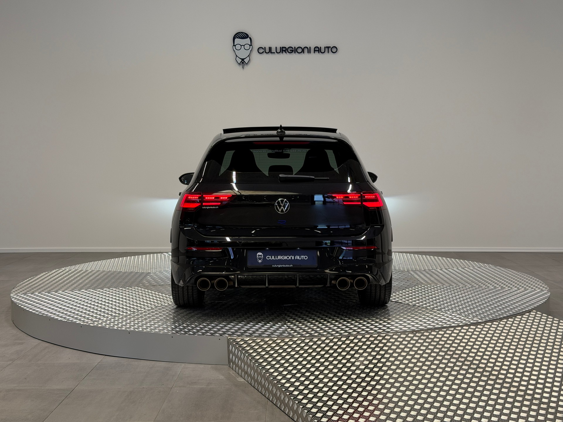 VW Golf 2.0 TSI R Black Edition DSG 4 Motion-image-5