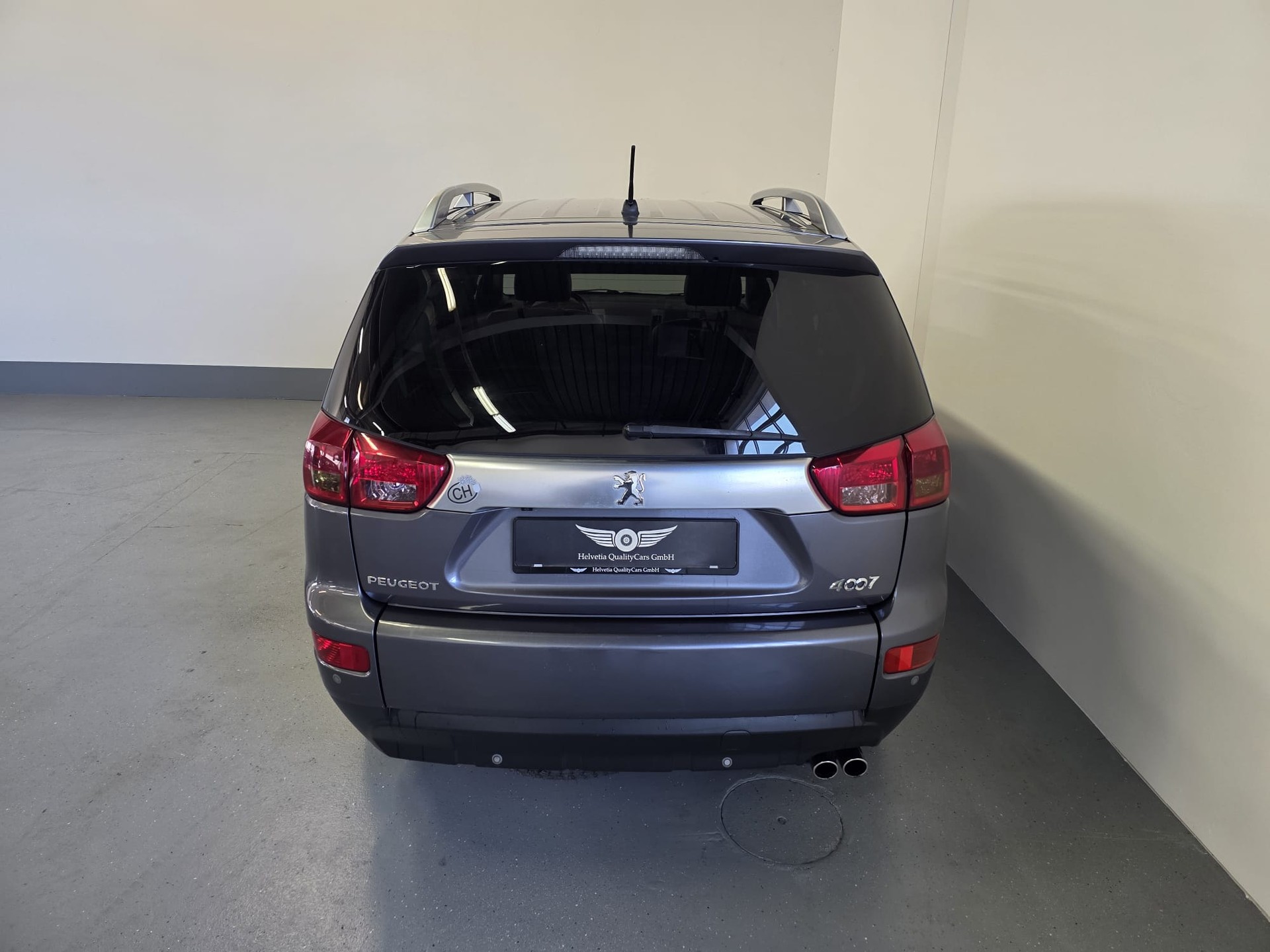 PEUGEOT 4007 2.2 HDi Dynamic-image-11