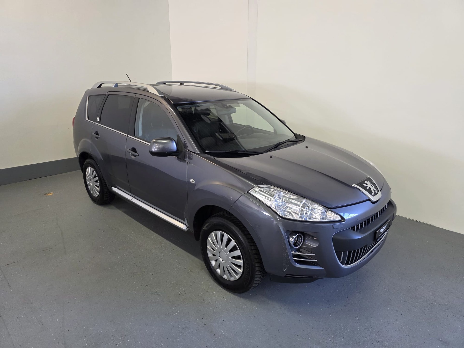 PEUGEOT 4007 2.2 HDi Dynamic-image-0