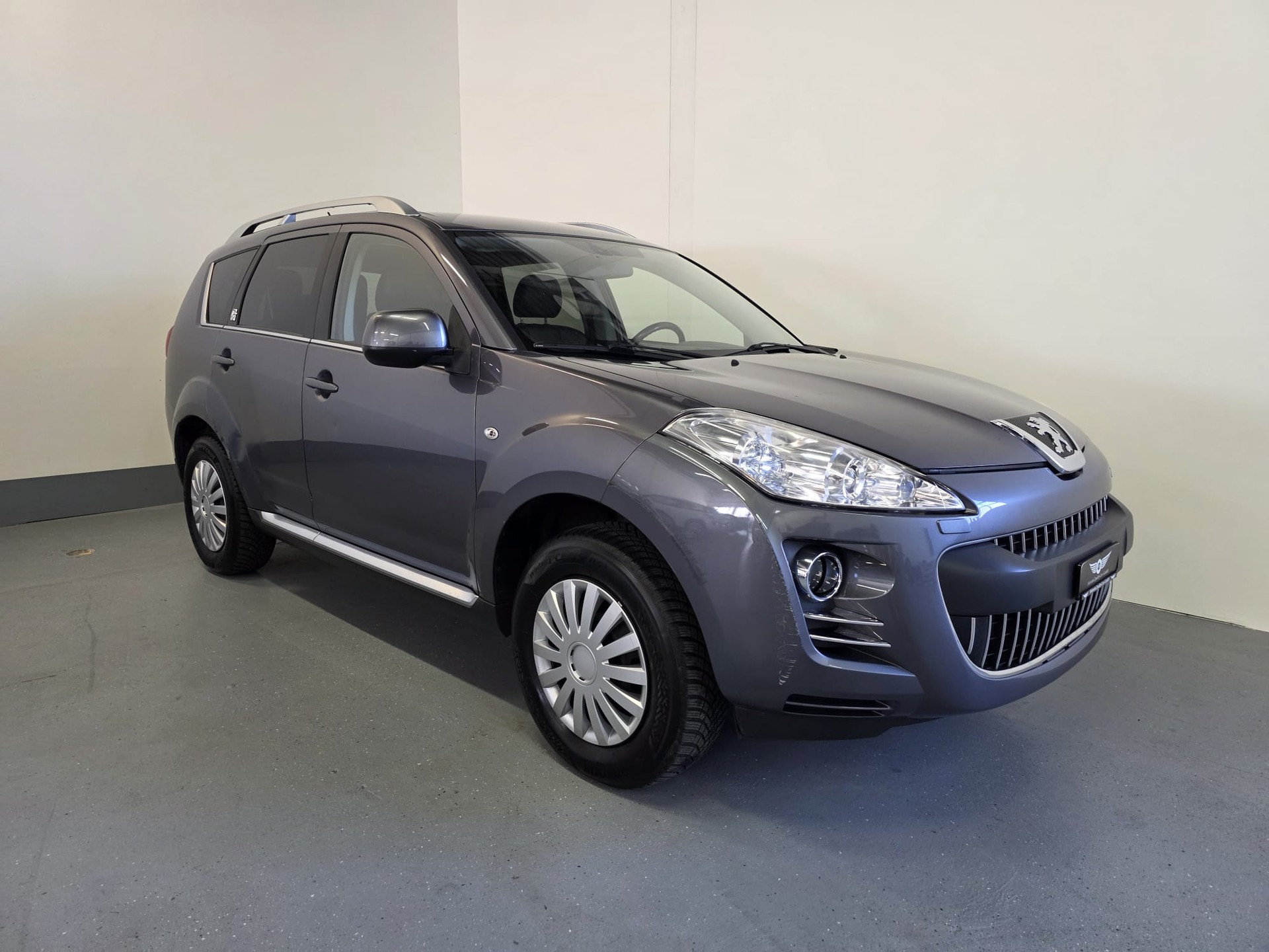 PEUGEOT 4007 2.2 HDi Dynamic-image-2