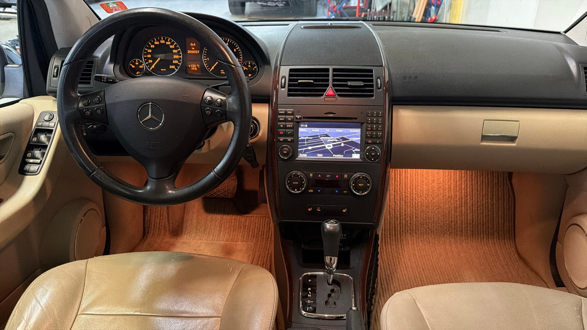 MERCEDES-BENZ A 200 T Elégance Edition A(Frisch Mfk)-image-8