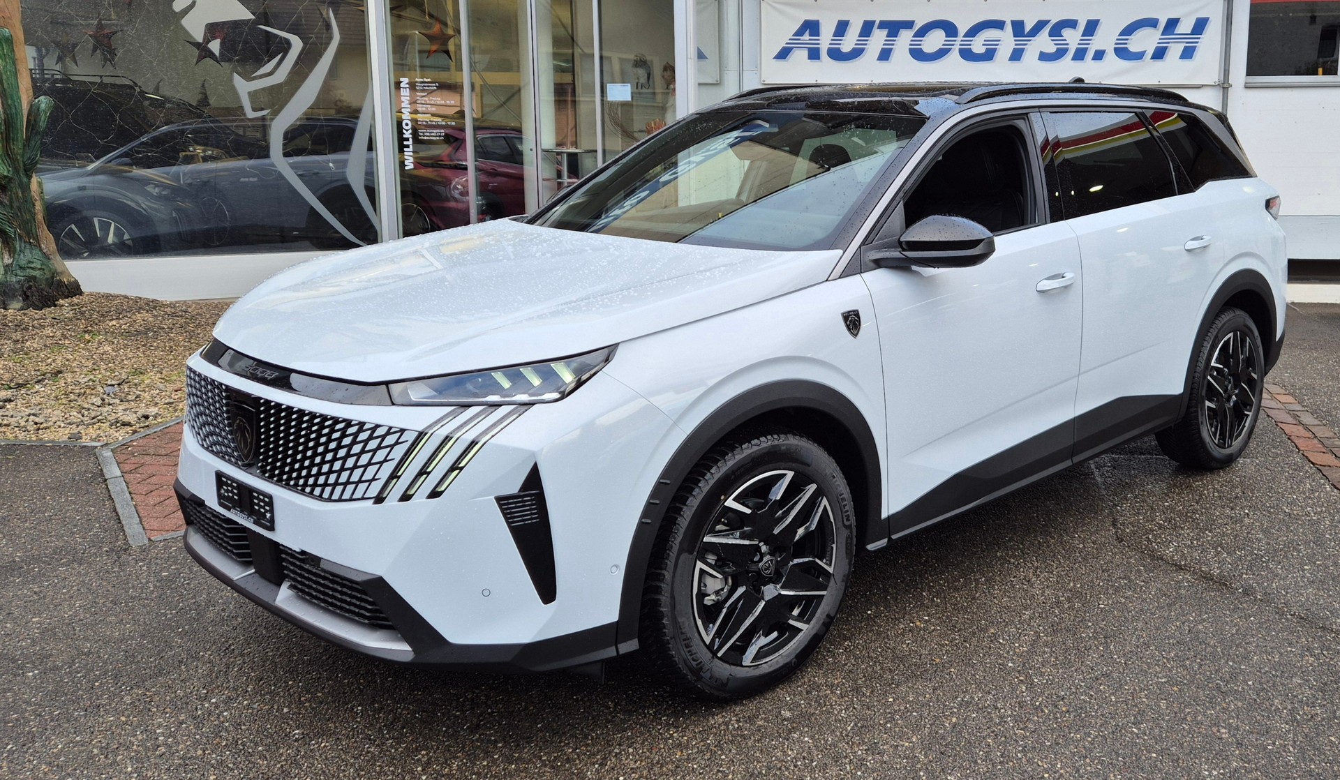 PEUGEOT 5008 4x4 GT Exclusive / Helvetia