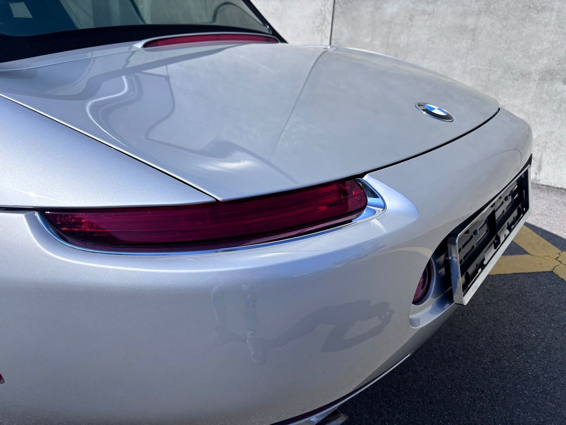 BMW Z8 Roadster-image-6