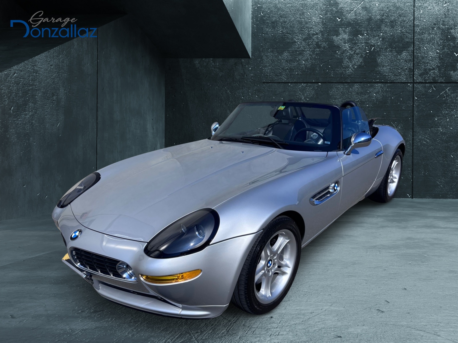 BMW Z8 Roadster-image-9
