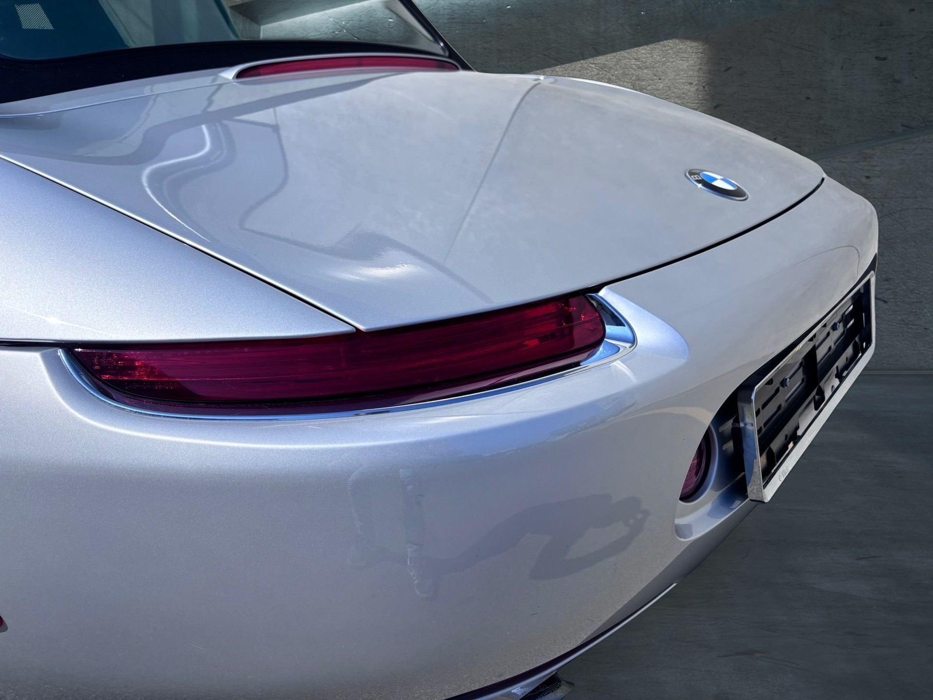 BMW Z8 Roadster-image-6