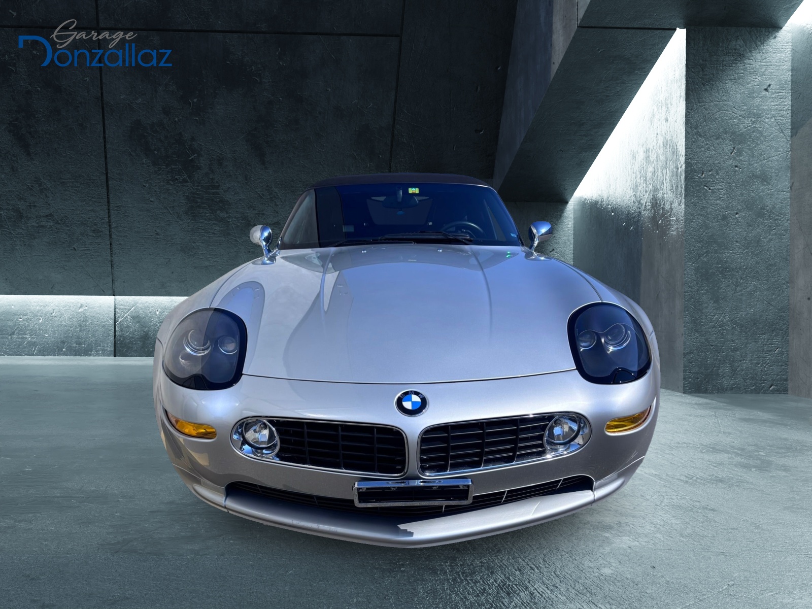BMW Z8 Roadster-image-1