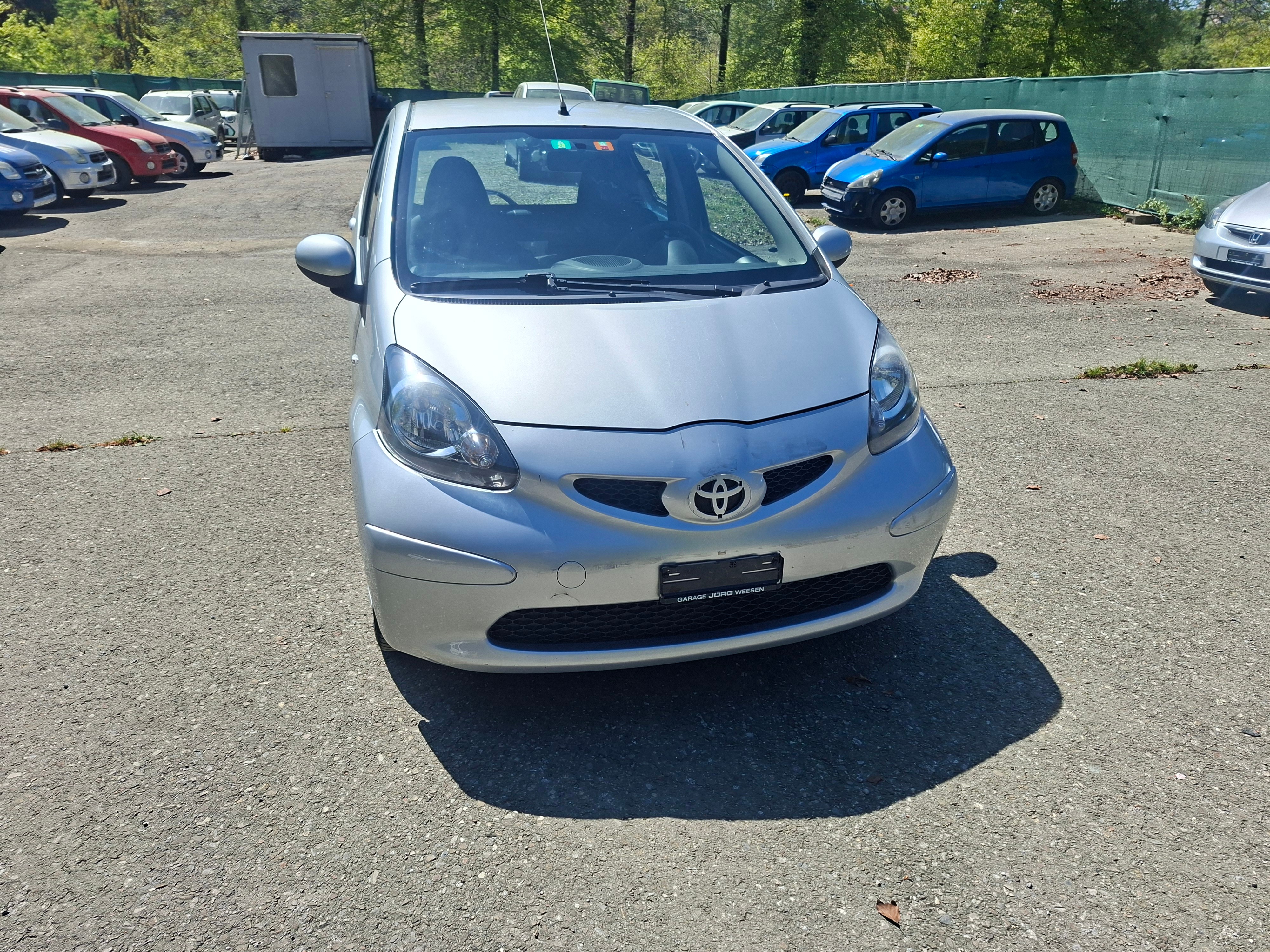 TOYOTA Aygo 1.0 Linea Terra — slika 1