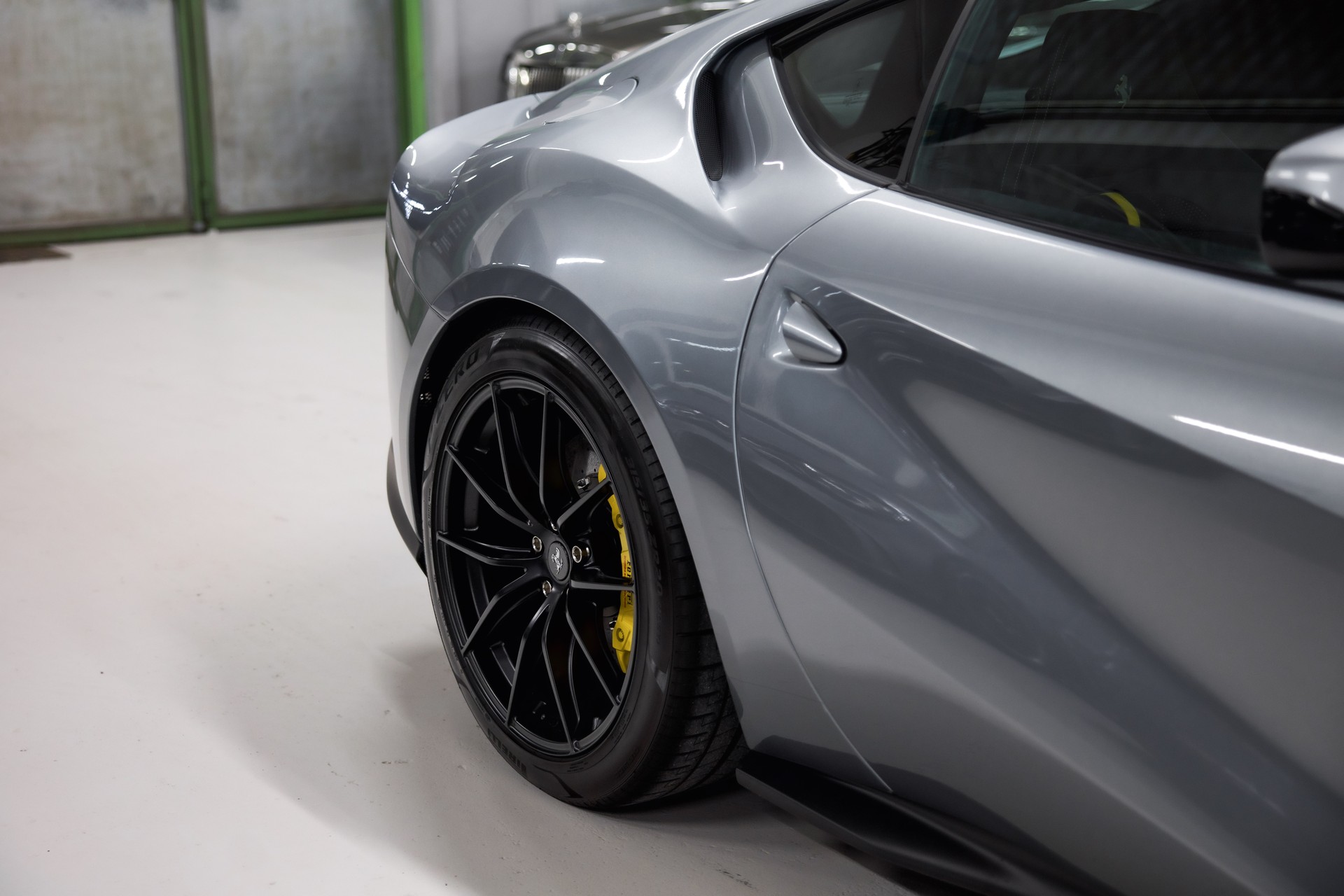 FERRARI 812 Superfast-image-15