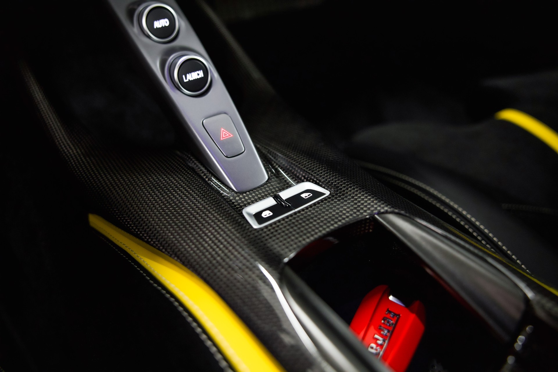 FERRARI 812 Superfast-image-30