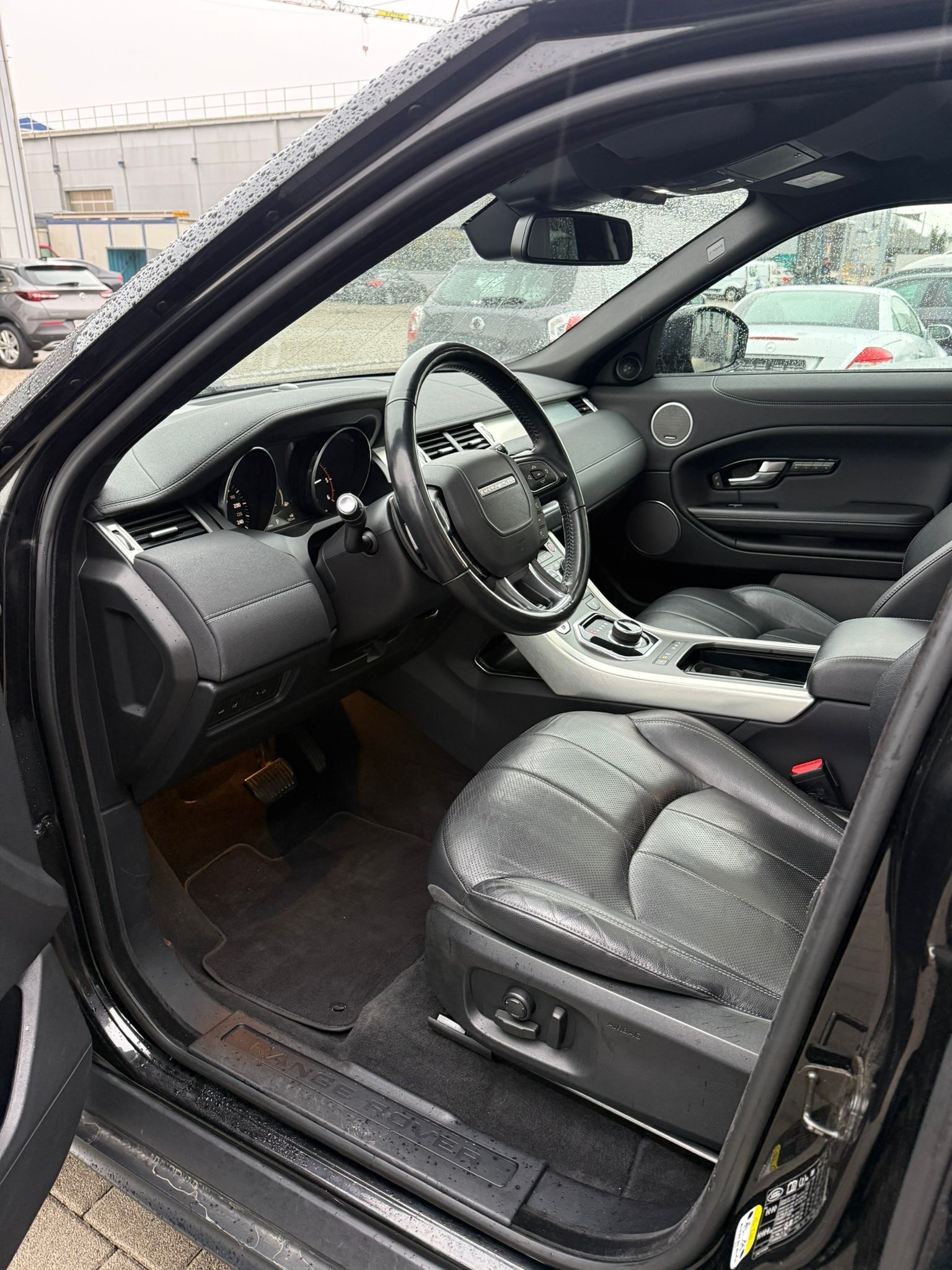 LAND ROVER Range Rover Evoque 2.0 TD4 SE-image-10