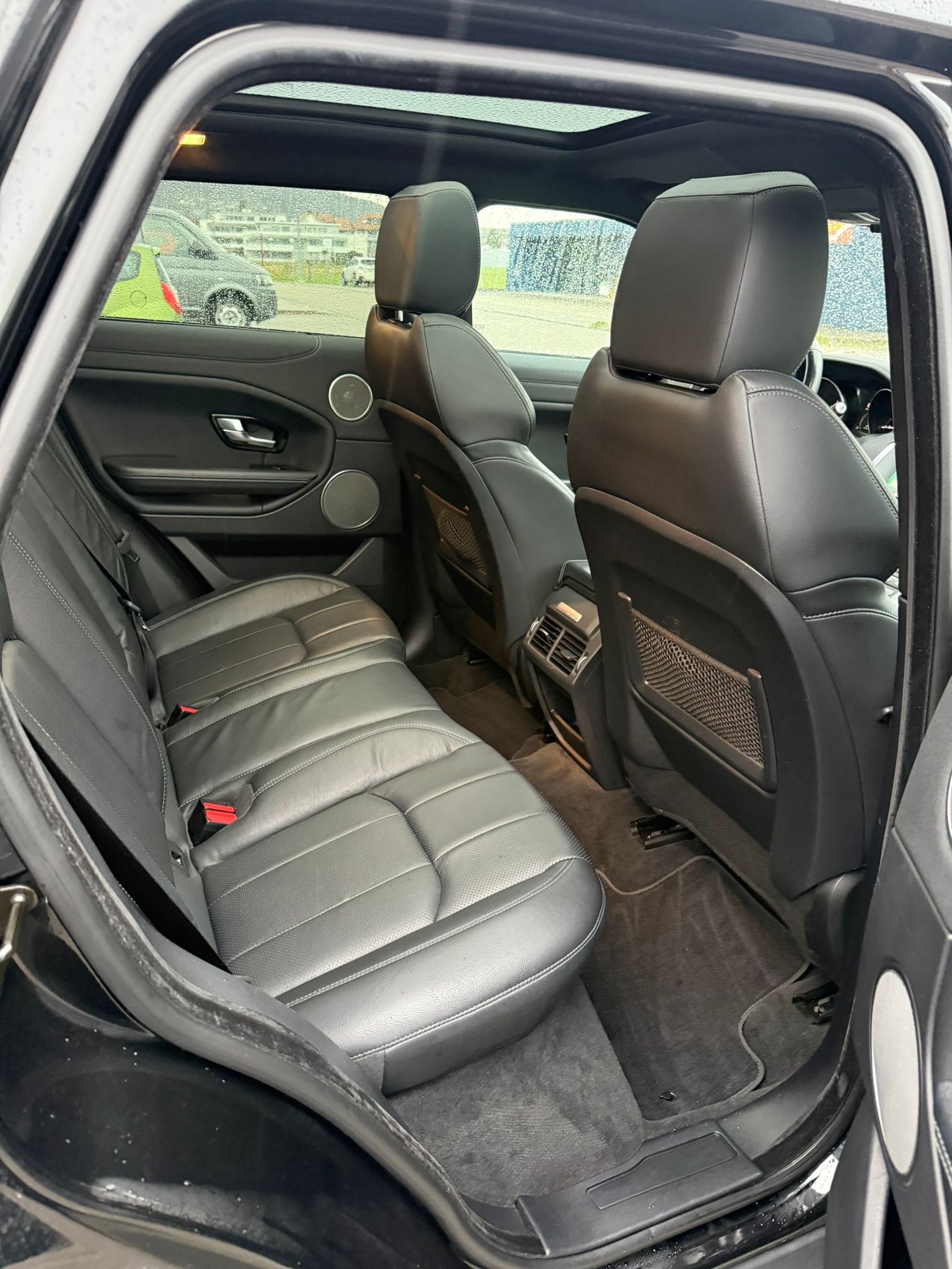 LAND ROVER Range Rover Evoque 2.0 TD4 SE-image-14