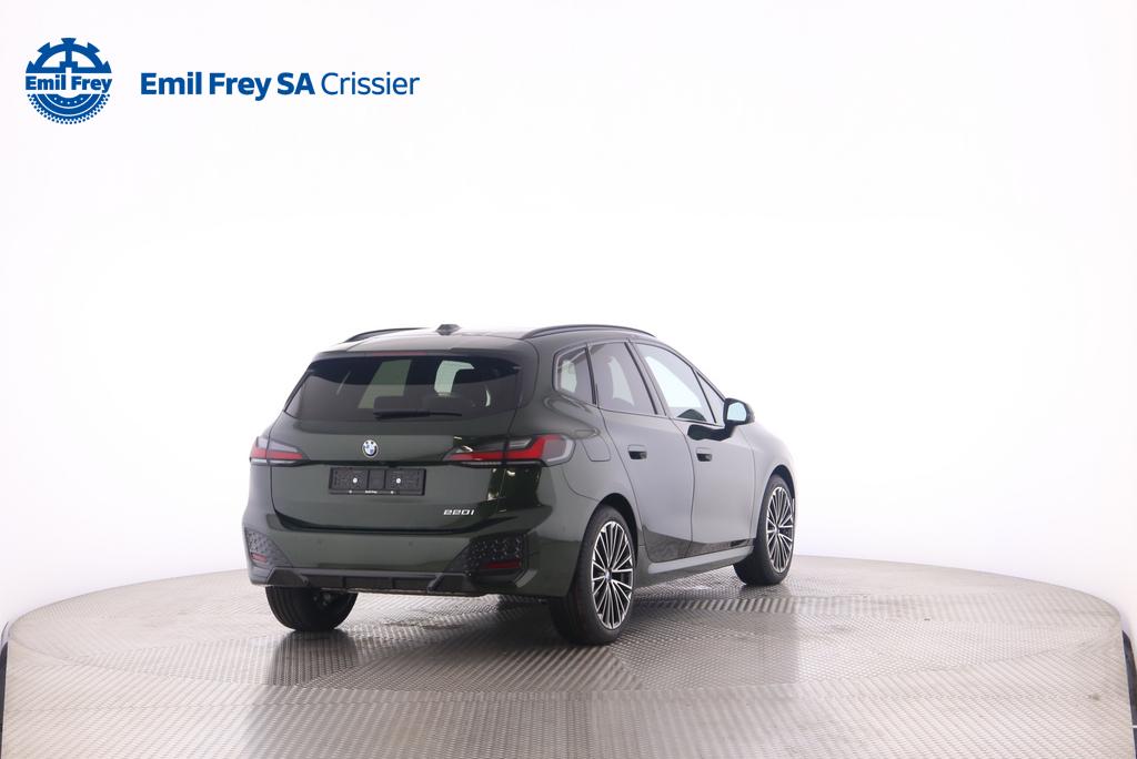 BMW 220i Active Tourer-image-1