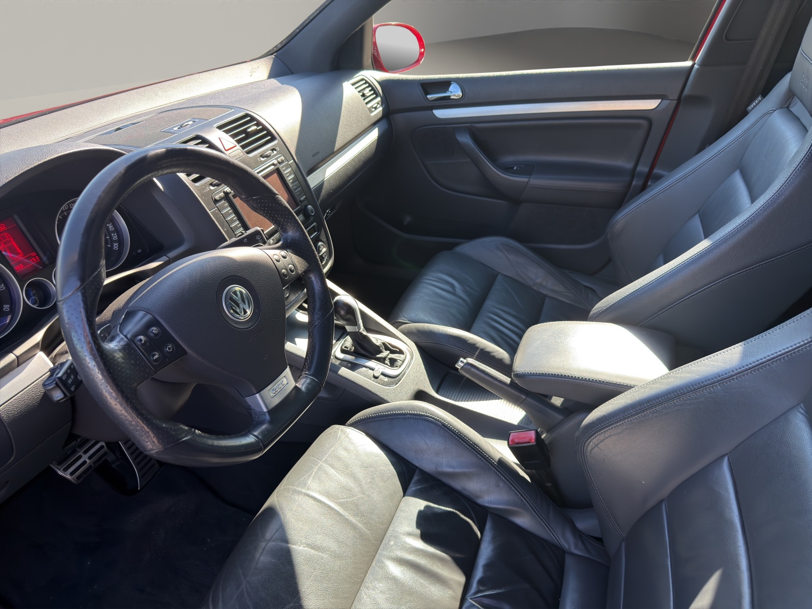 VW Golf 2.0 TFSI GTI-image-6