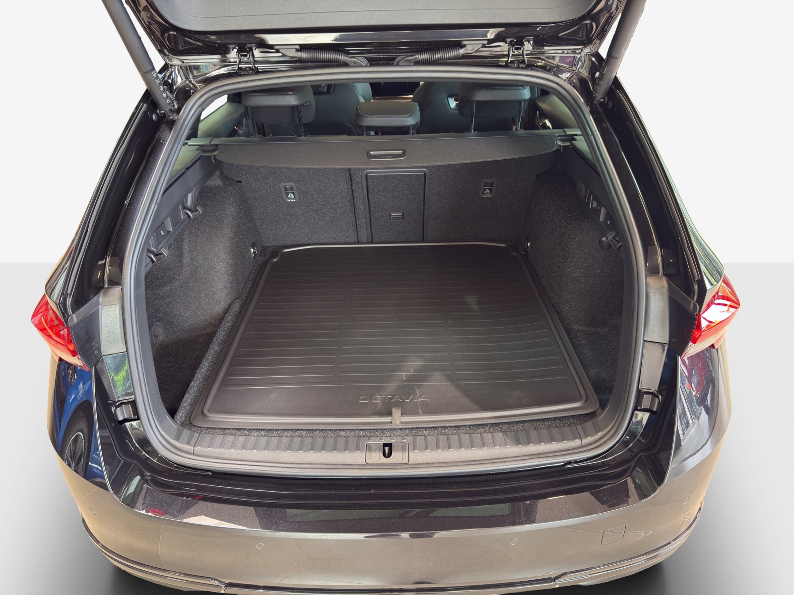 SKODA Octavia Combi 2.0 TSI DSG Sport Line 4x4-image-12