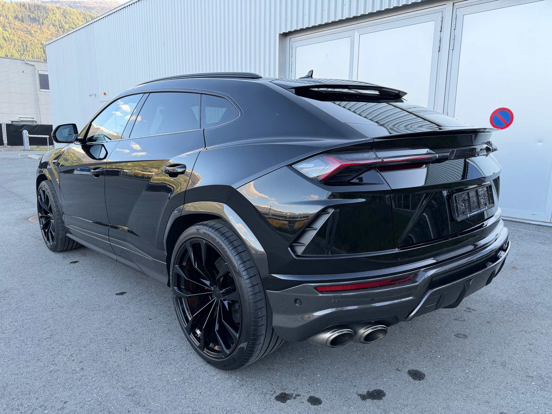 LAMBORGHINI Urus E-Gear-image-5