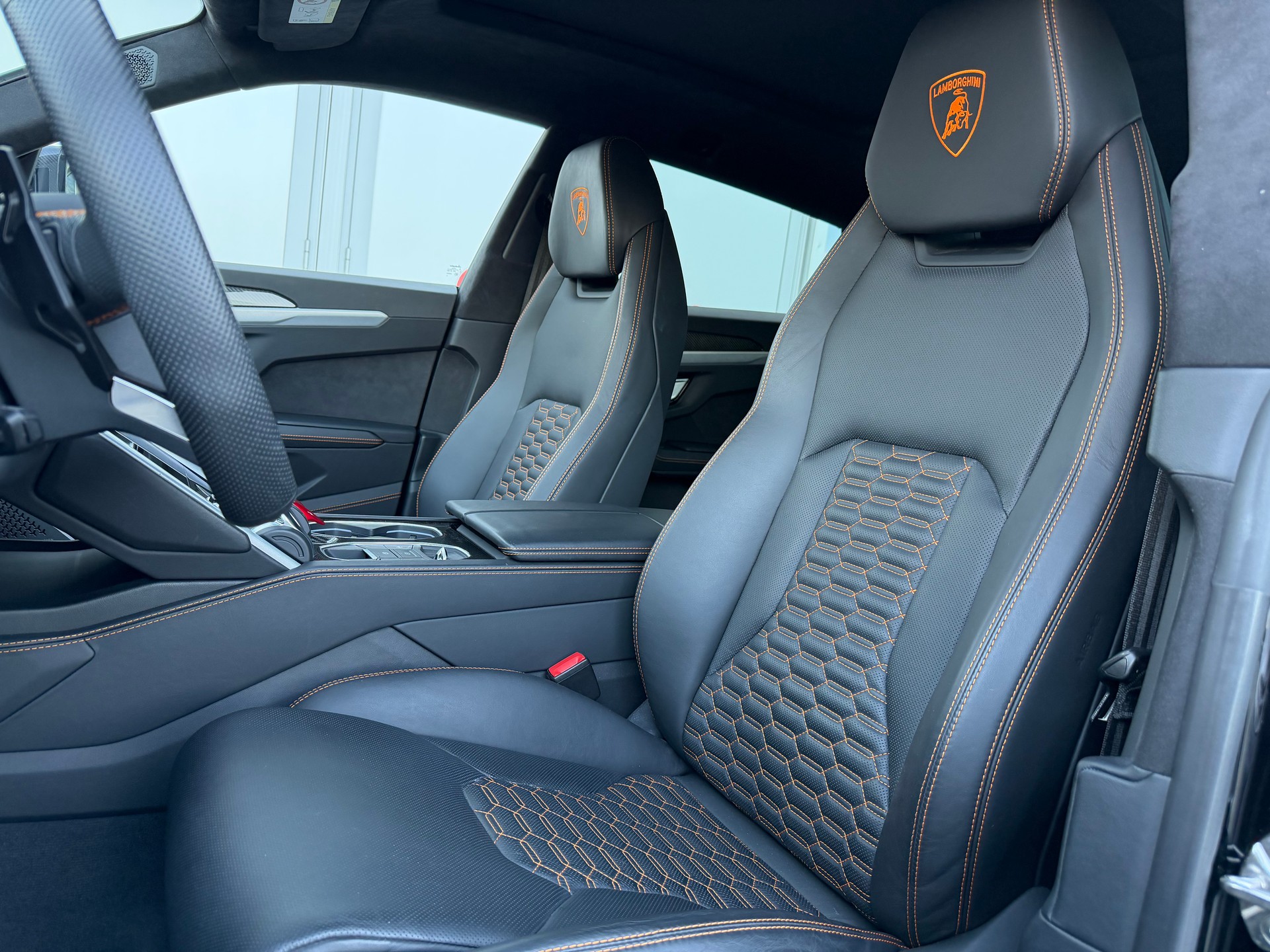 LAMBORGHINI Urus E-Gear-image-12