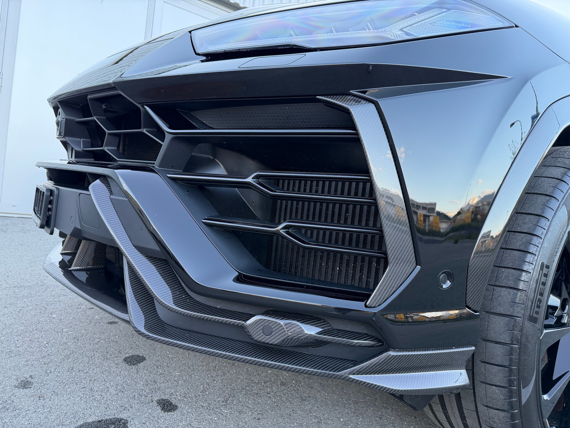 LAMBORGHINI Urus E-Gear-image-4