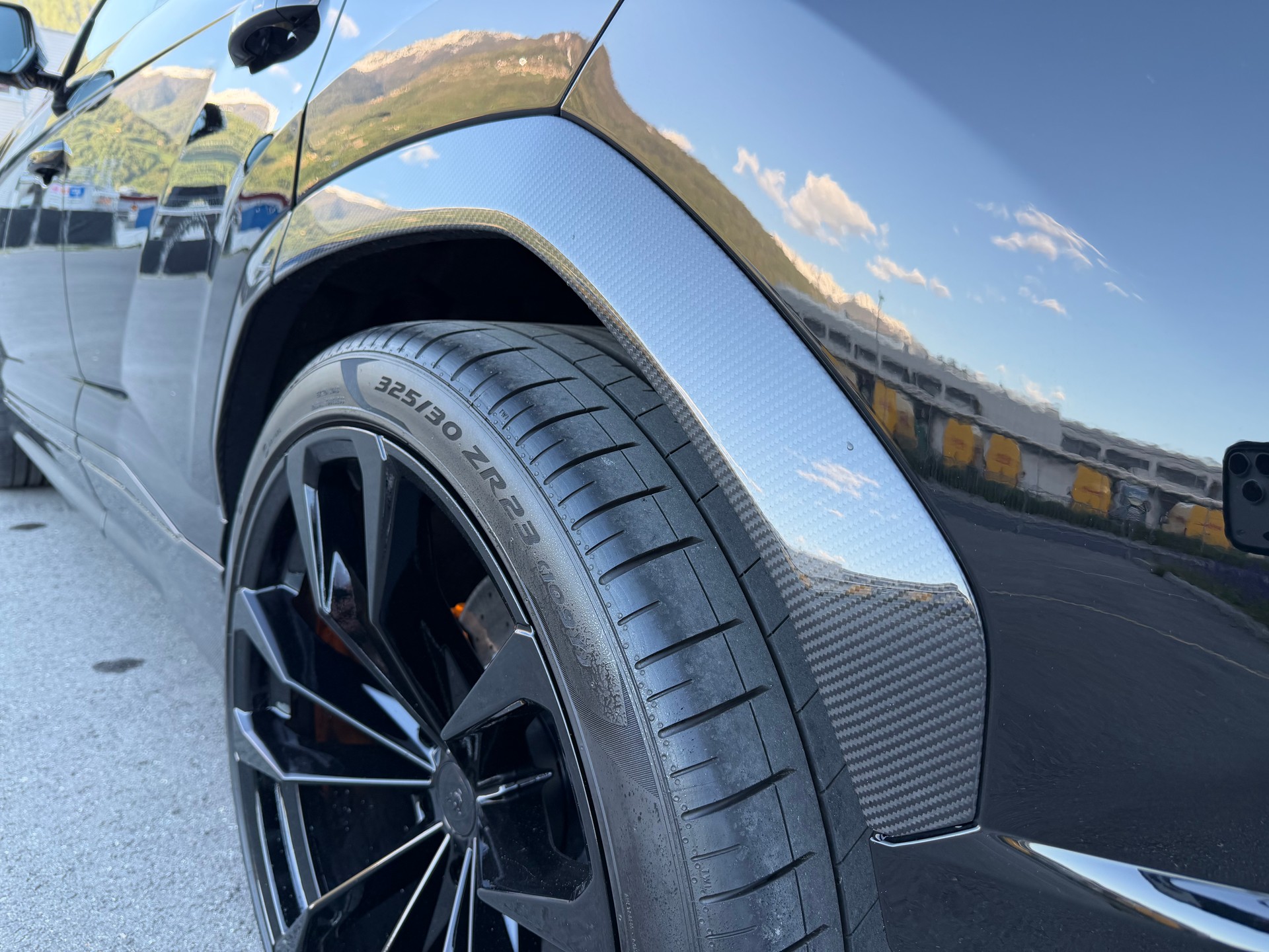 LAMBORGHINI Urus E-Gear-image-10