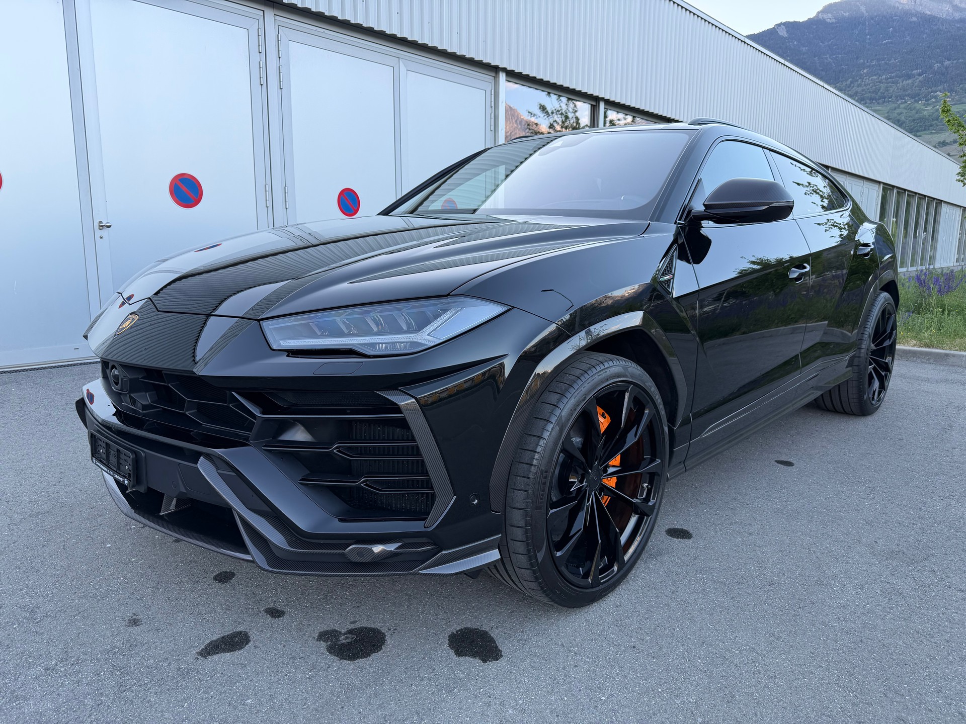 LAMBORGHINI Urus E-Gear-image-2