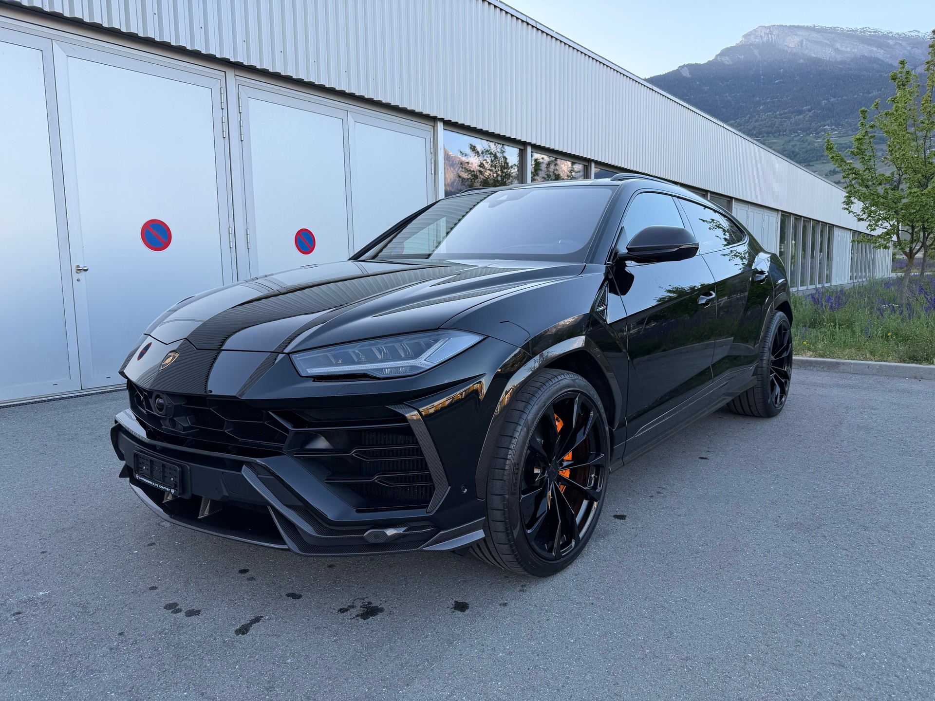 LAMBORGHINI Urus E-Gear