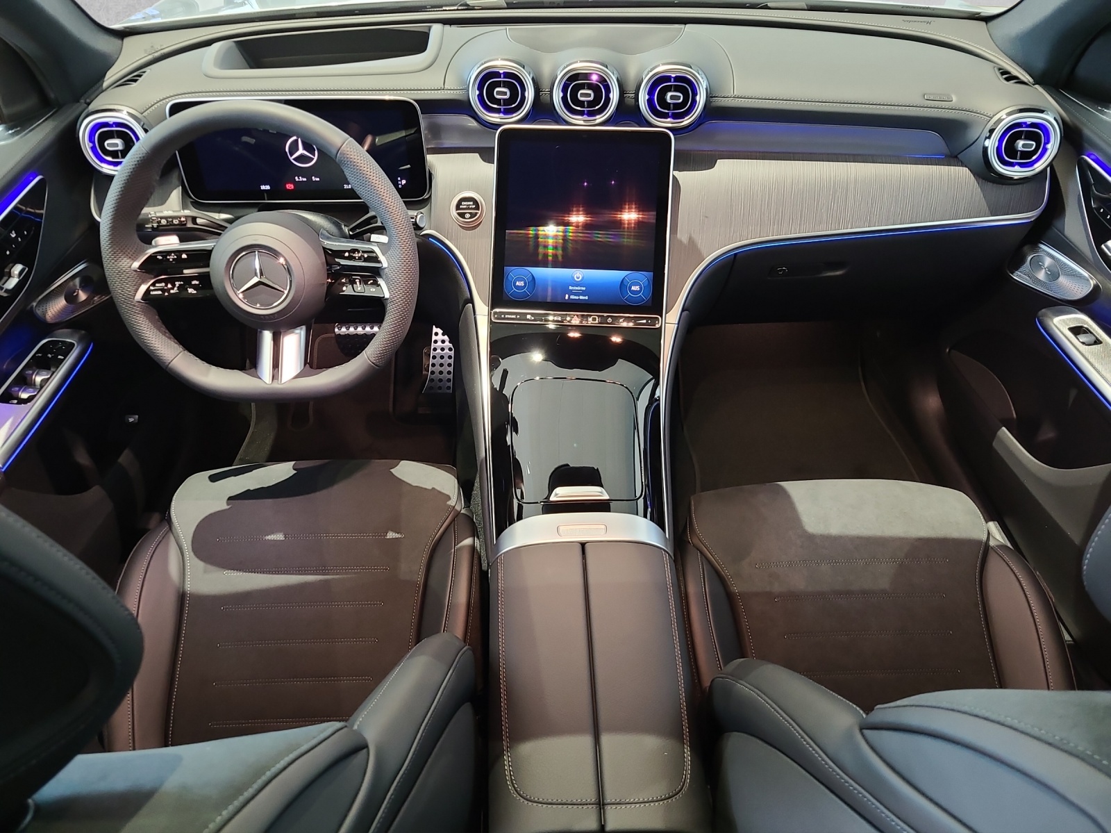 MERCEDES-BENZ GLC 300 d 4Matic 9G-Tronic-image-11