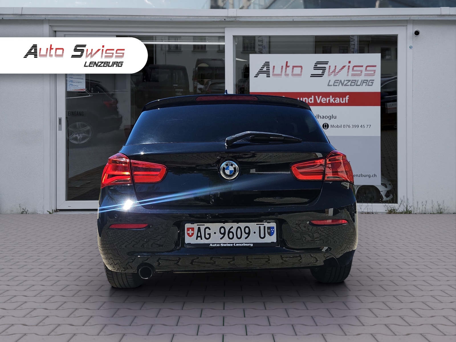 BMW 118i Sport Line-image-5