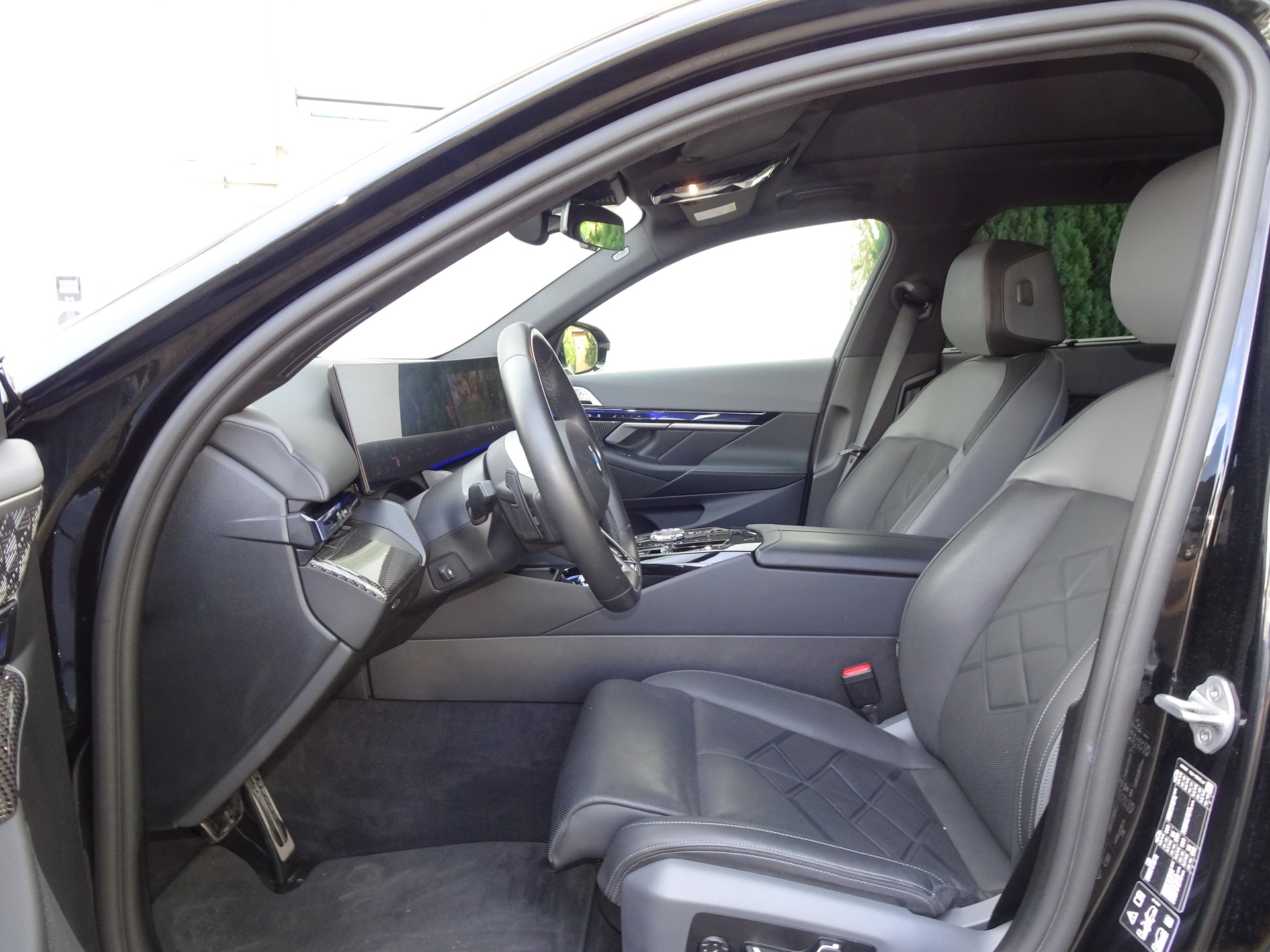BMW 540d xDrive 48V Touring M Sport Steptronic-image-6