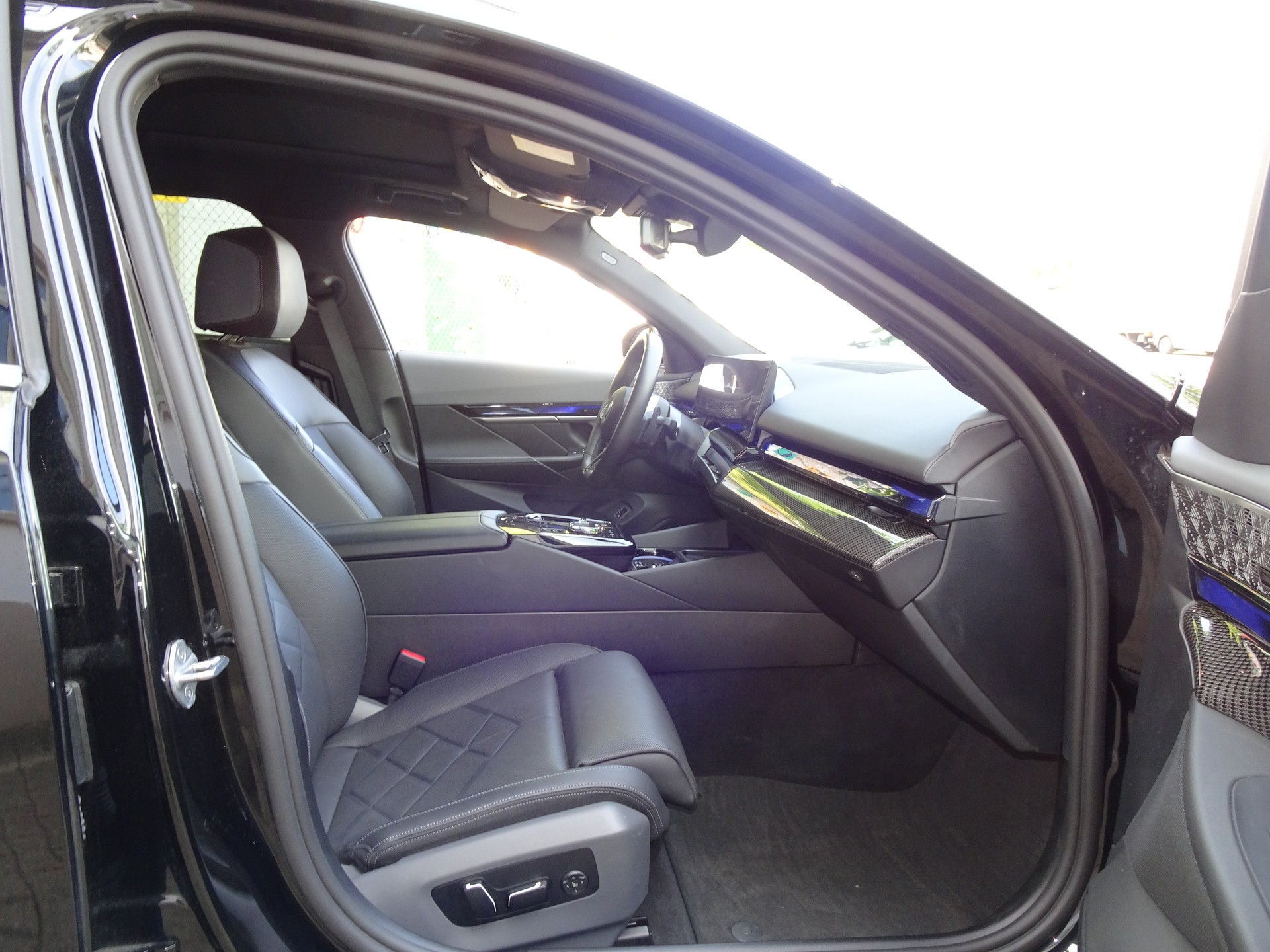BMW 540d xDrive 48V Touring M Sport Steptronic-image-7