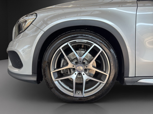 MERCEDES-BENZ GLA 250 AMG Line 4Matic-image-6