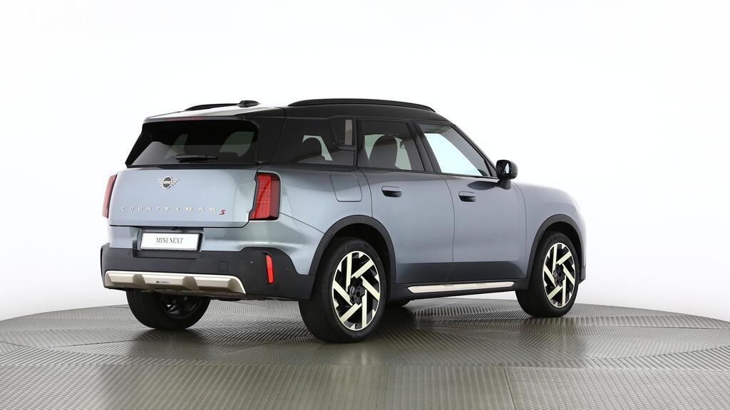 MINI Countryman S ALL4-image-3