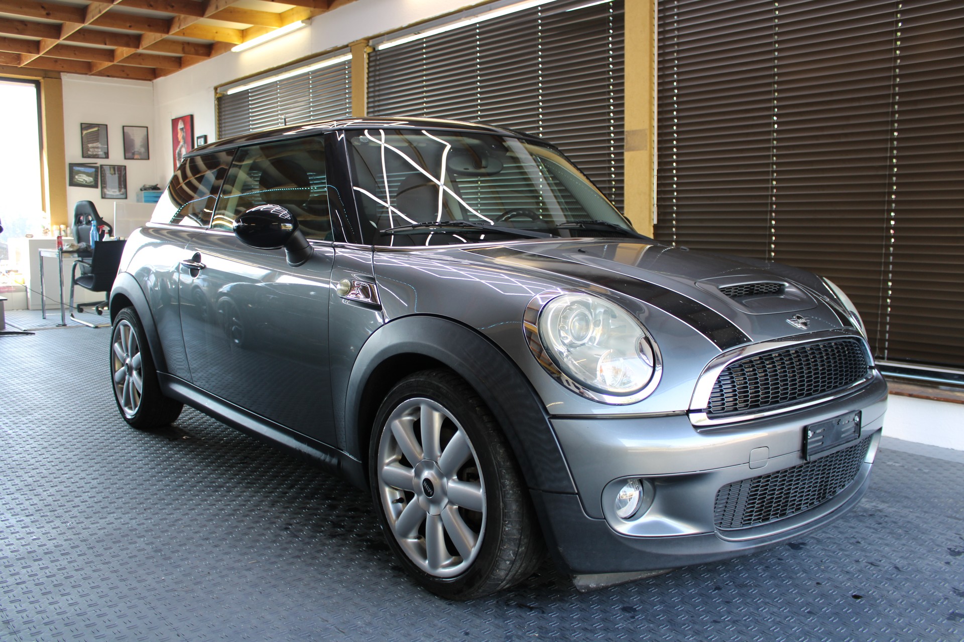 MINI Cooper S-image-2
