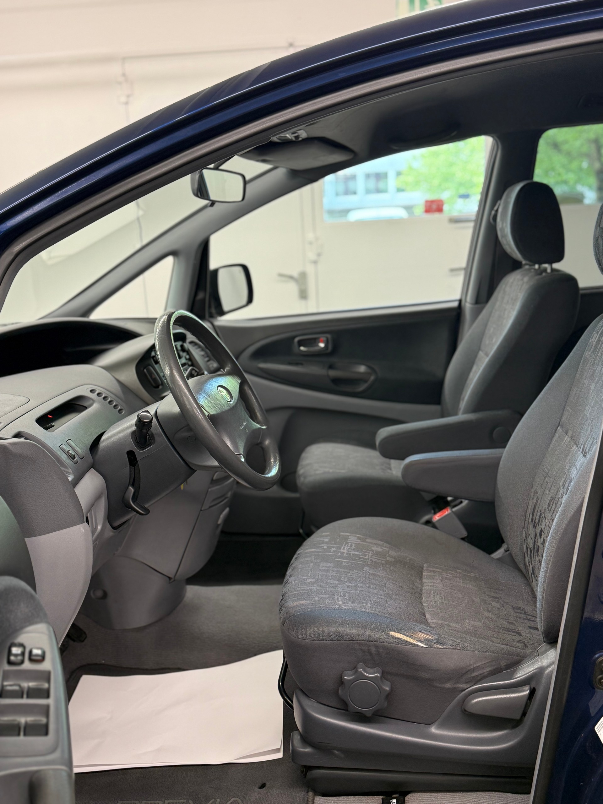 TOYOTA Previa 2.4 Linea Luna 7-Plätzer-image-9