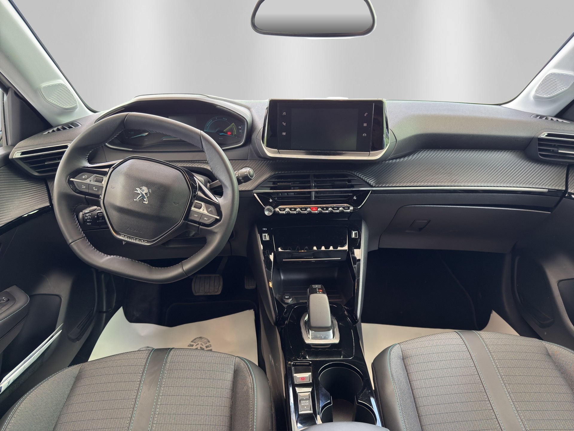 PEUGEOT 208 Elektrik Allure-image-8