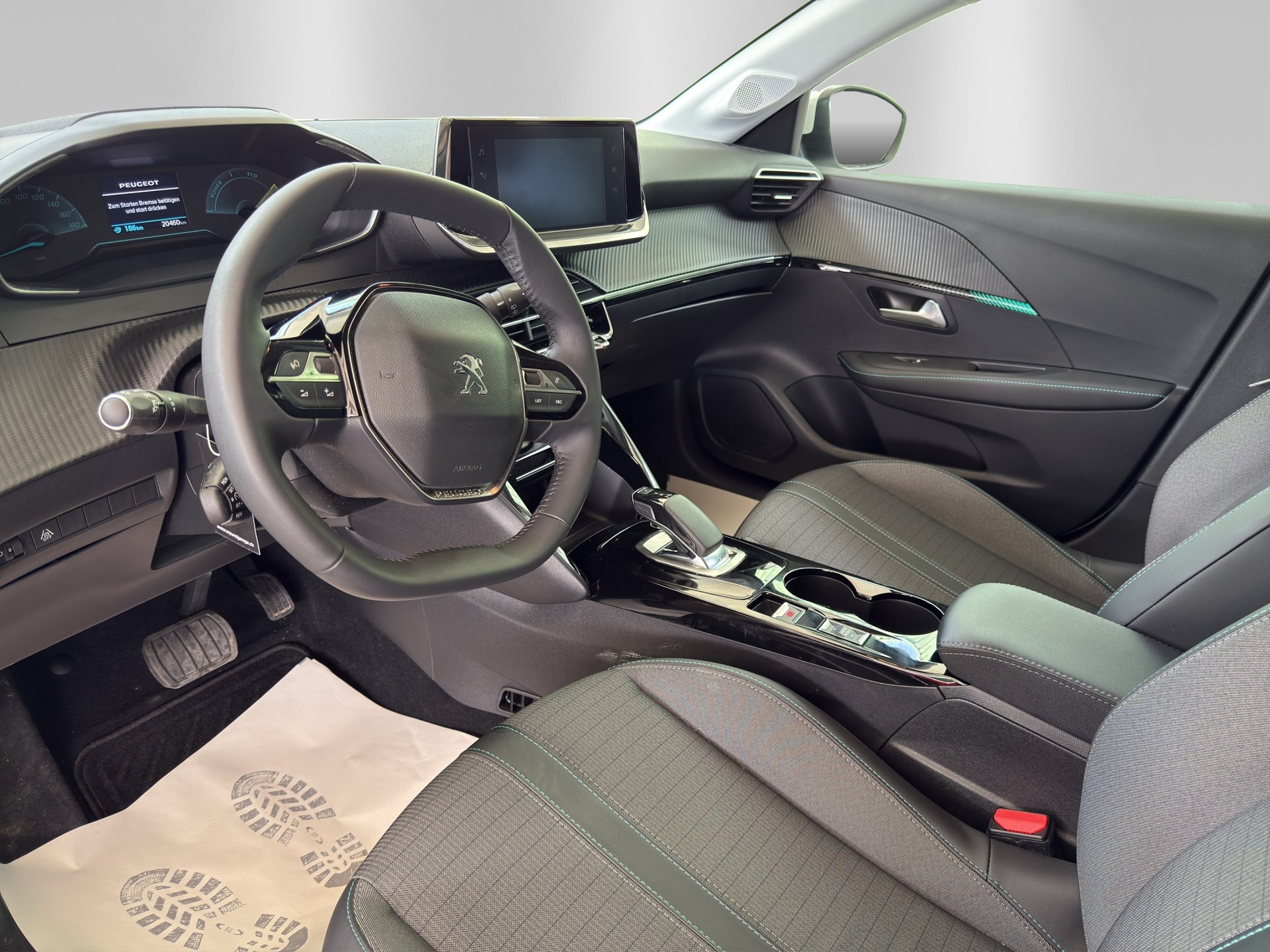 PEUGEOT 208 Elektrik Allure-image-7