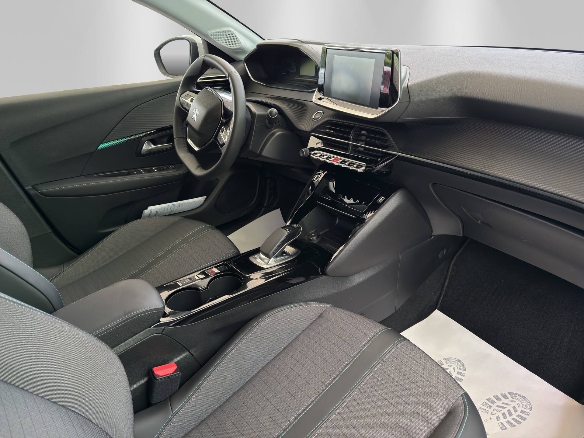 PEUGEOT 208 Elektrik Allure-image-12