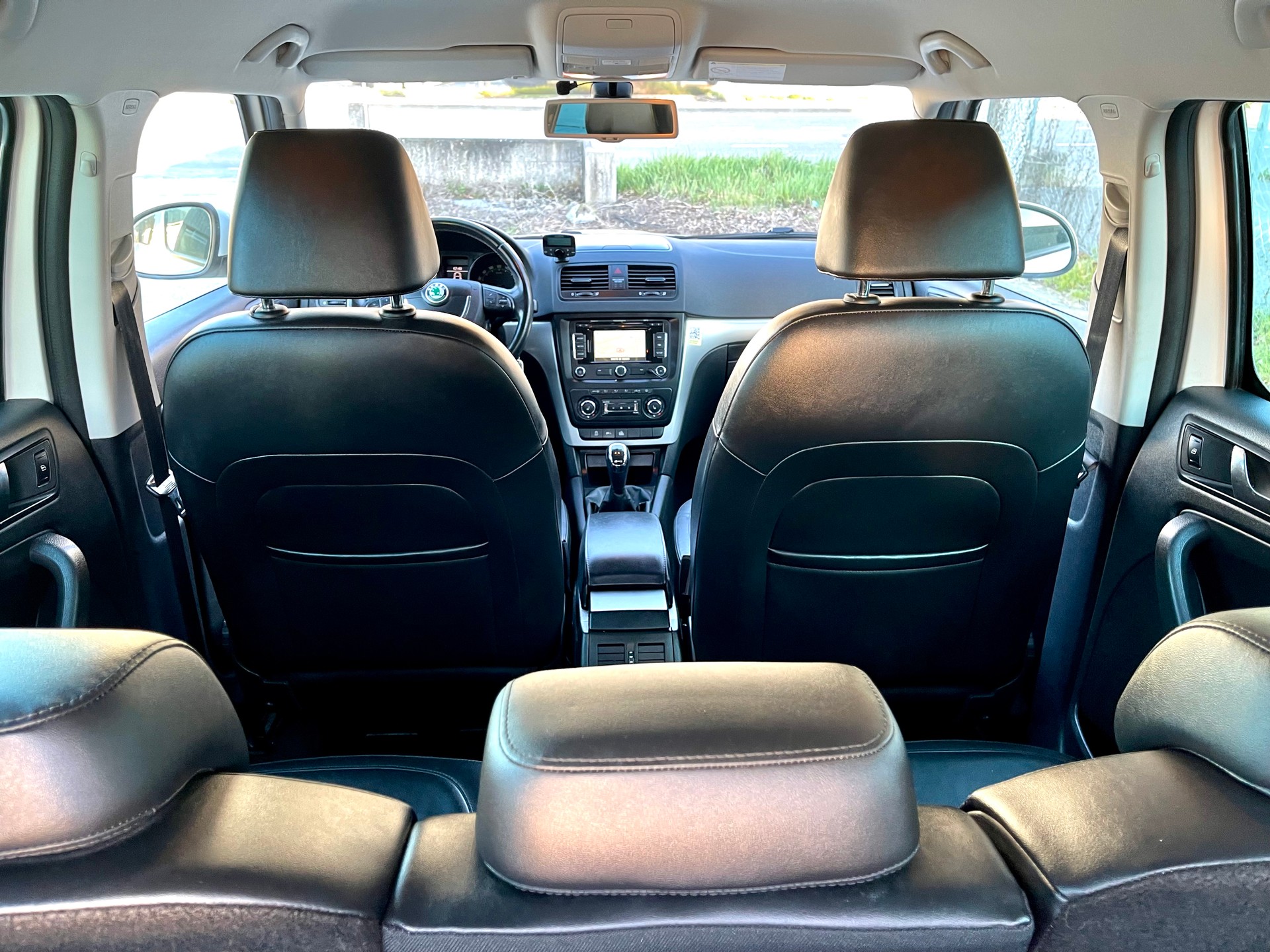 SKODA Yeti 1.8 TSI Experience 4x4-image-4