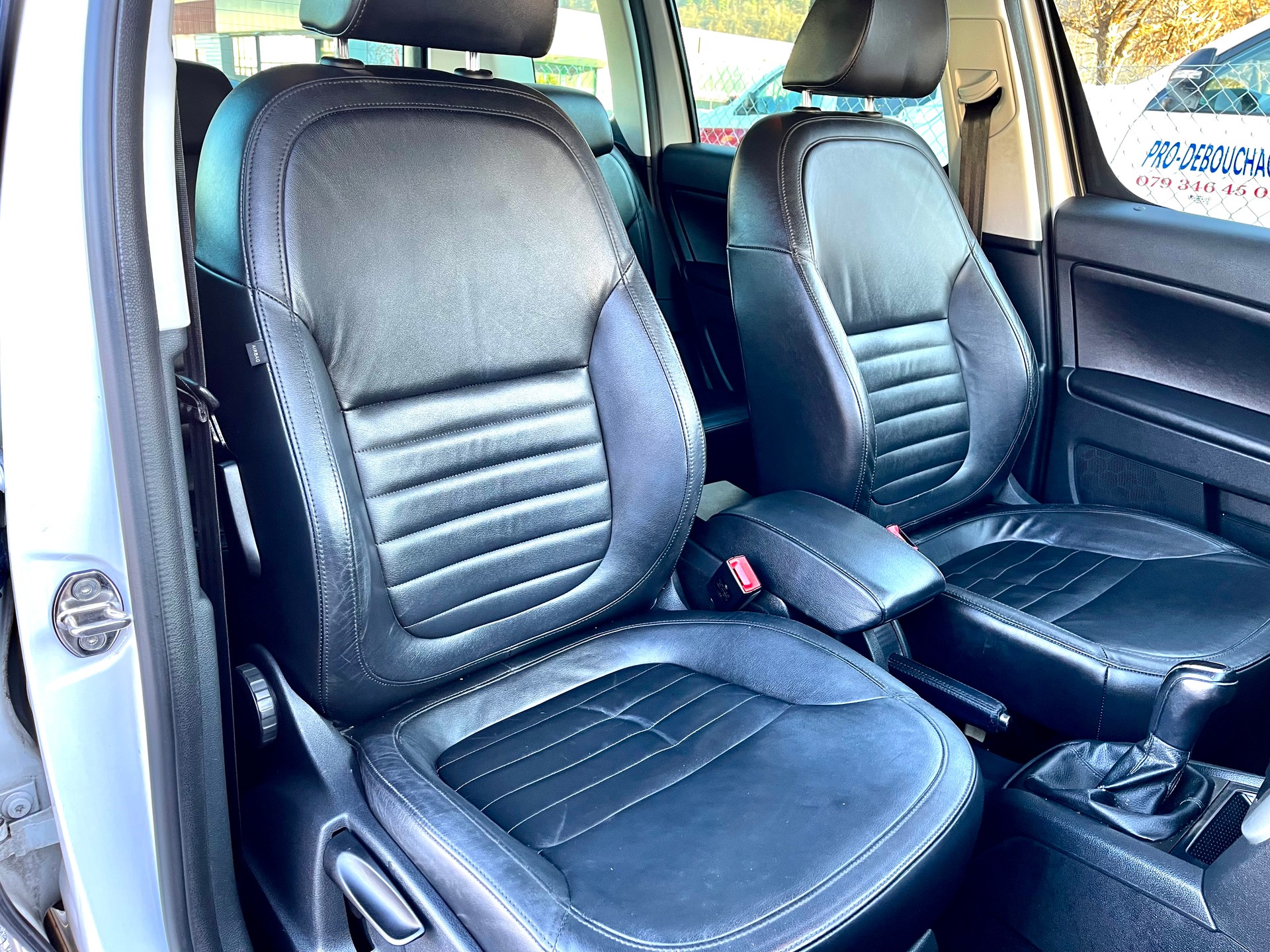 SKODA Yeti 1.8 TSI Experience 4x4-image-22
