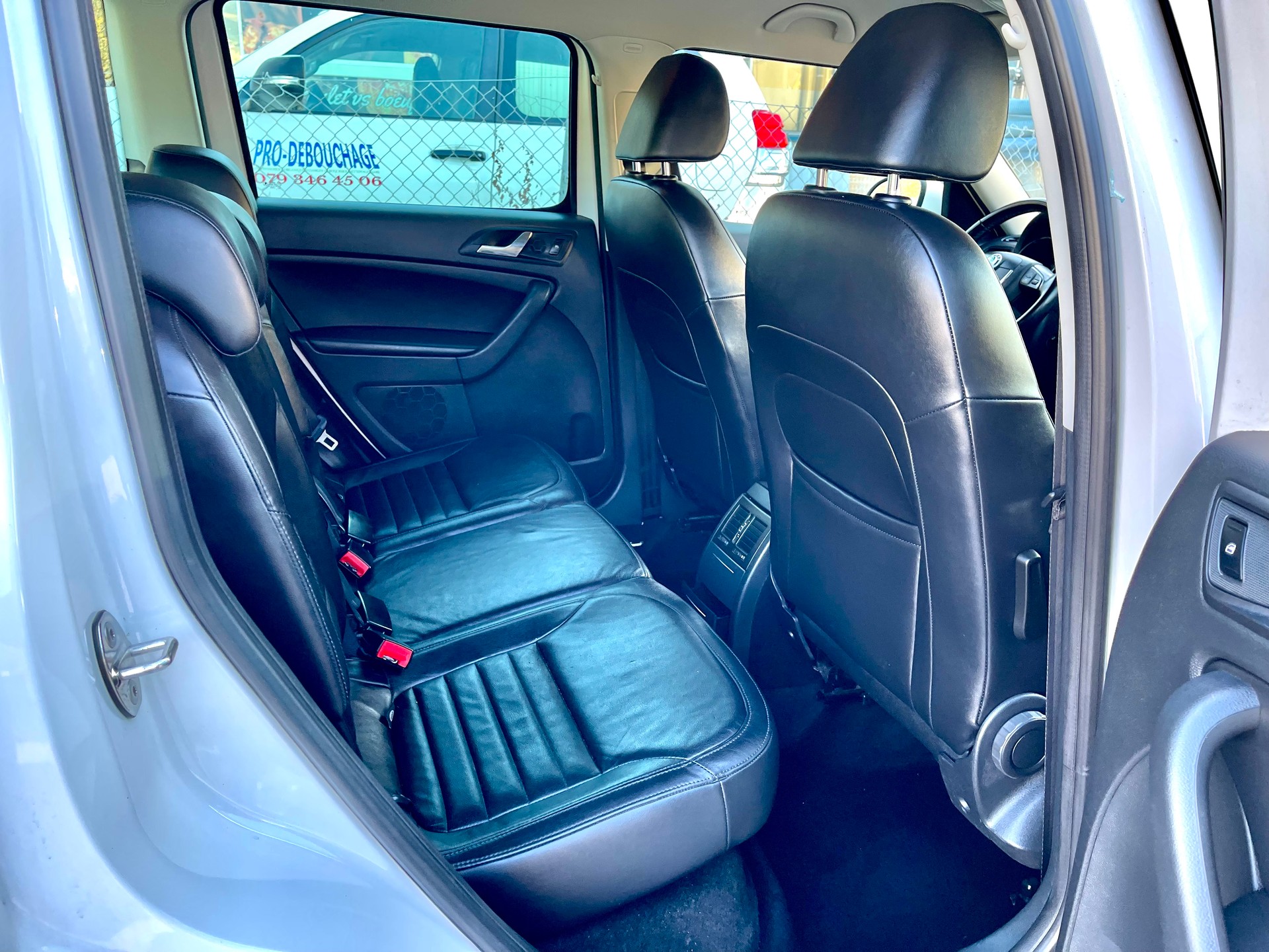 SKODA Yeti 1.8 TSI Experience 4x4-image-19