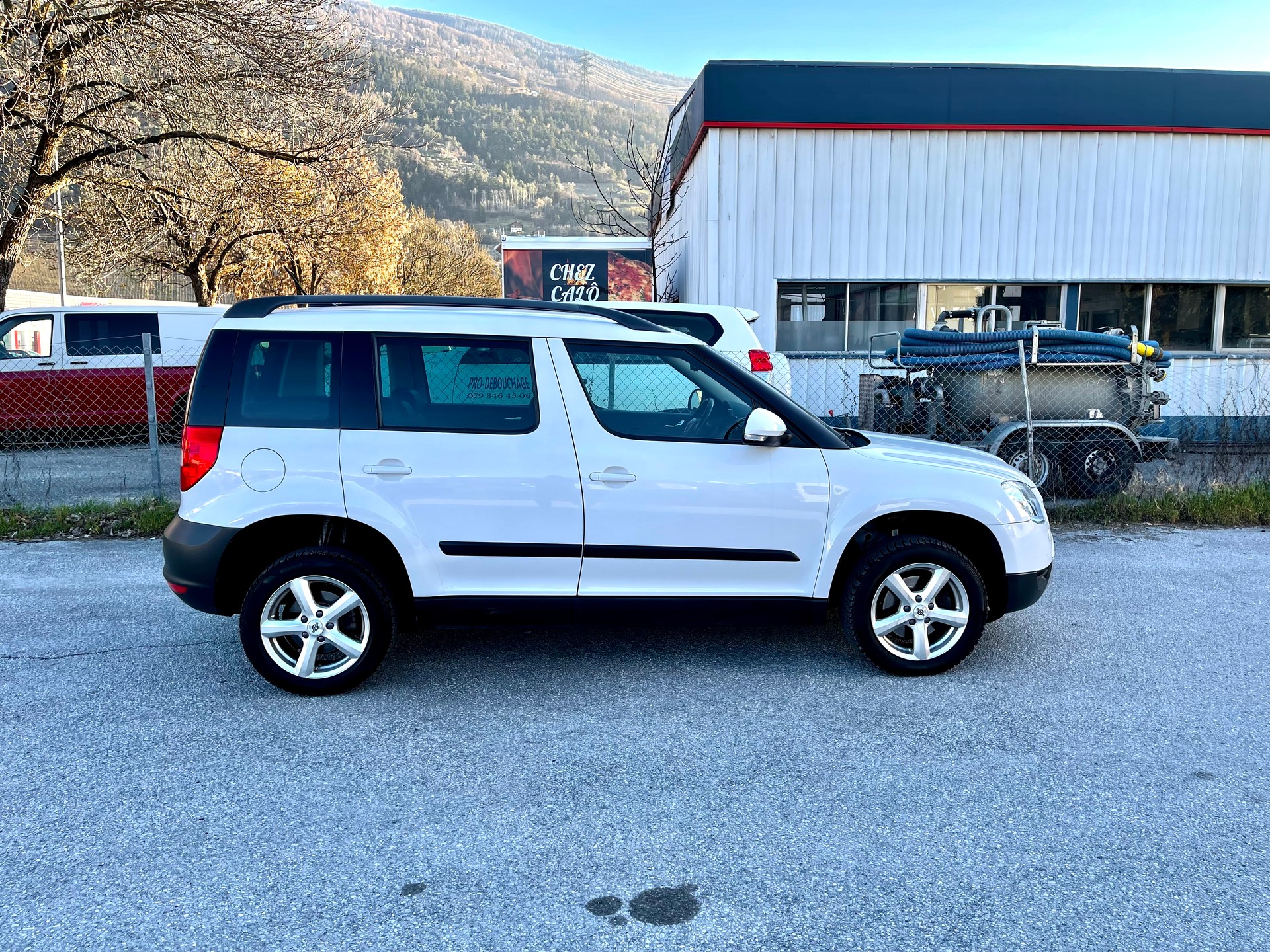 SKODA Yeti 1.8 TSI Experience 4x4-image-17