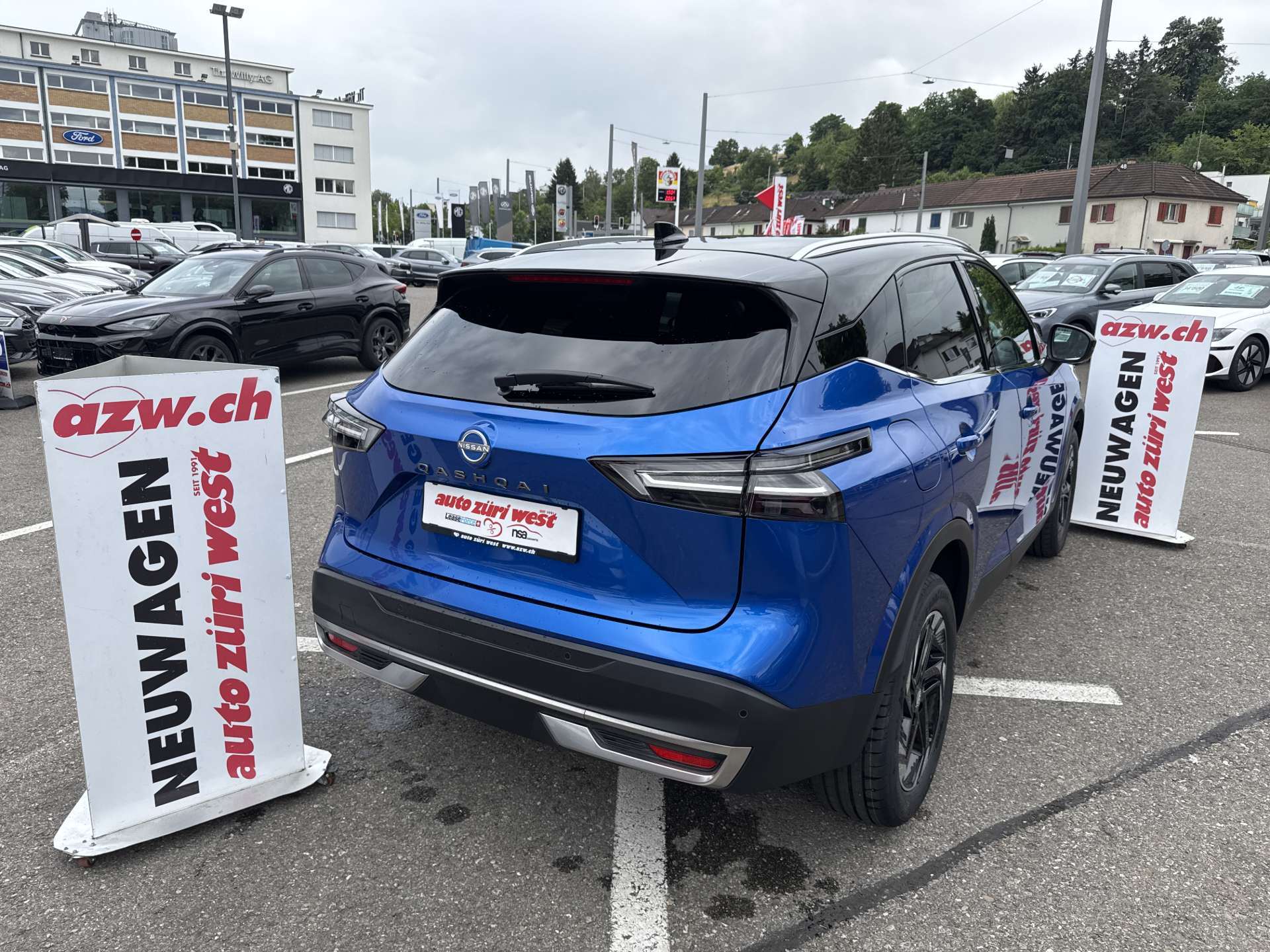 NISSAN Qashqai 1.3 DIG-T MHEV N-Connecta Xtronic-Automat-image-2