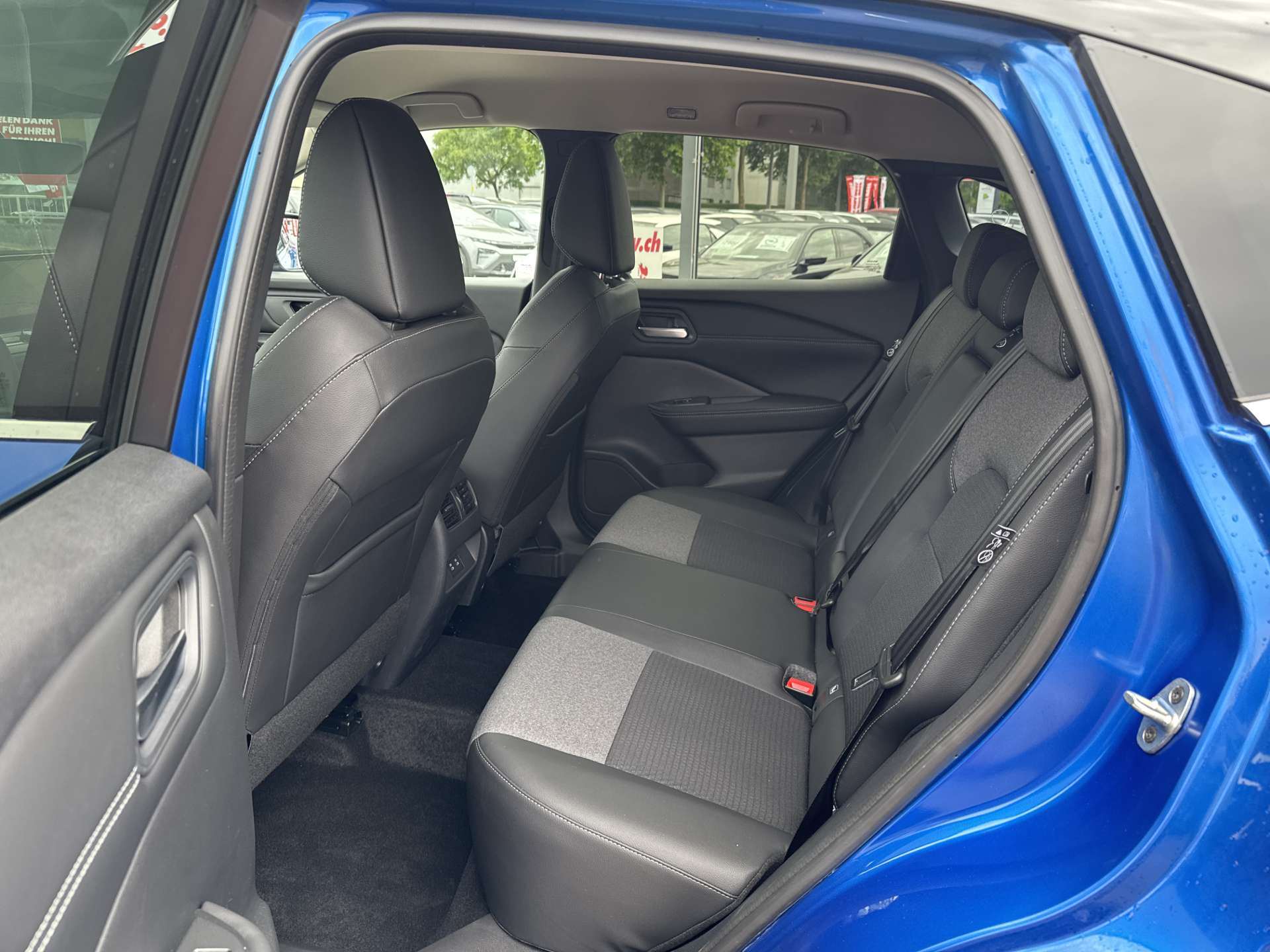 NISSAN Qashqai 1.3 DIG-T MHEV N-Connecta Xtronic-Automat-image-6